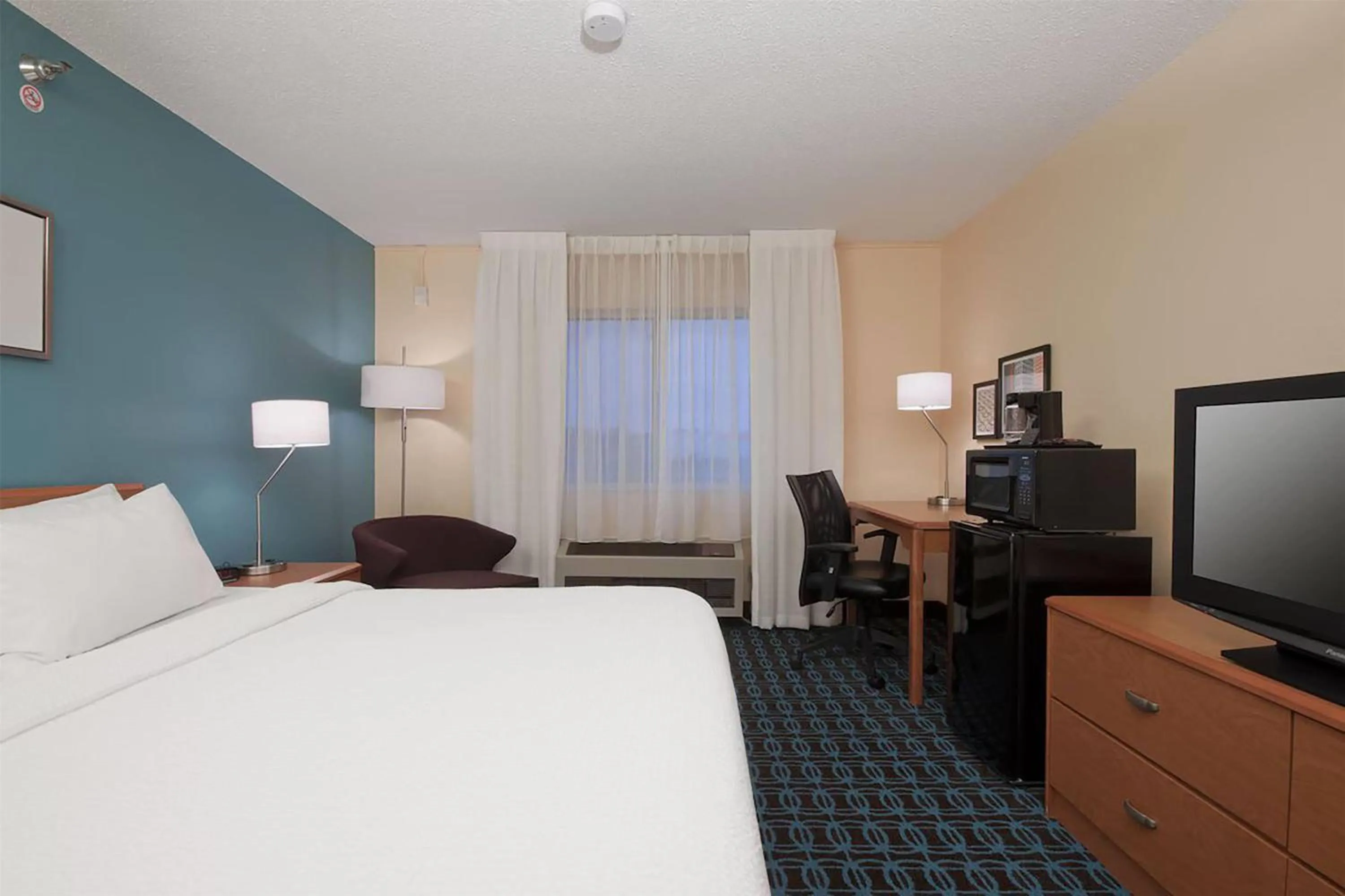 Photo of the whole room, Bed in AmericInn by Wyndham Minot