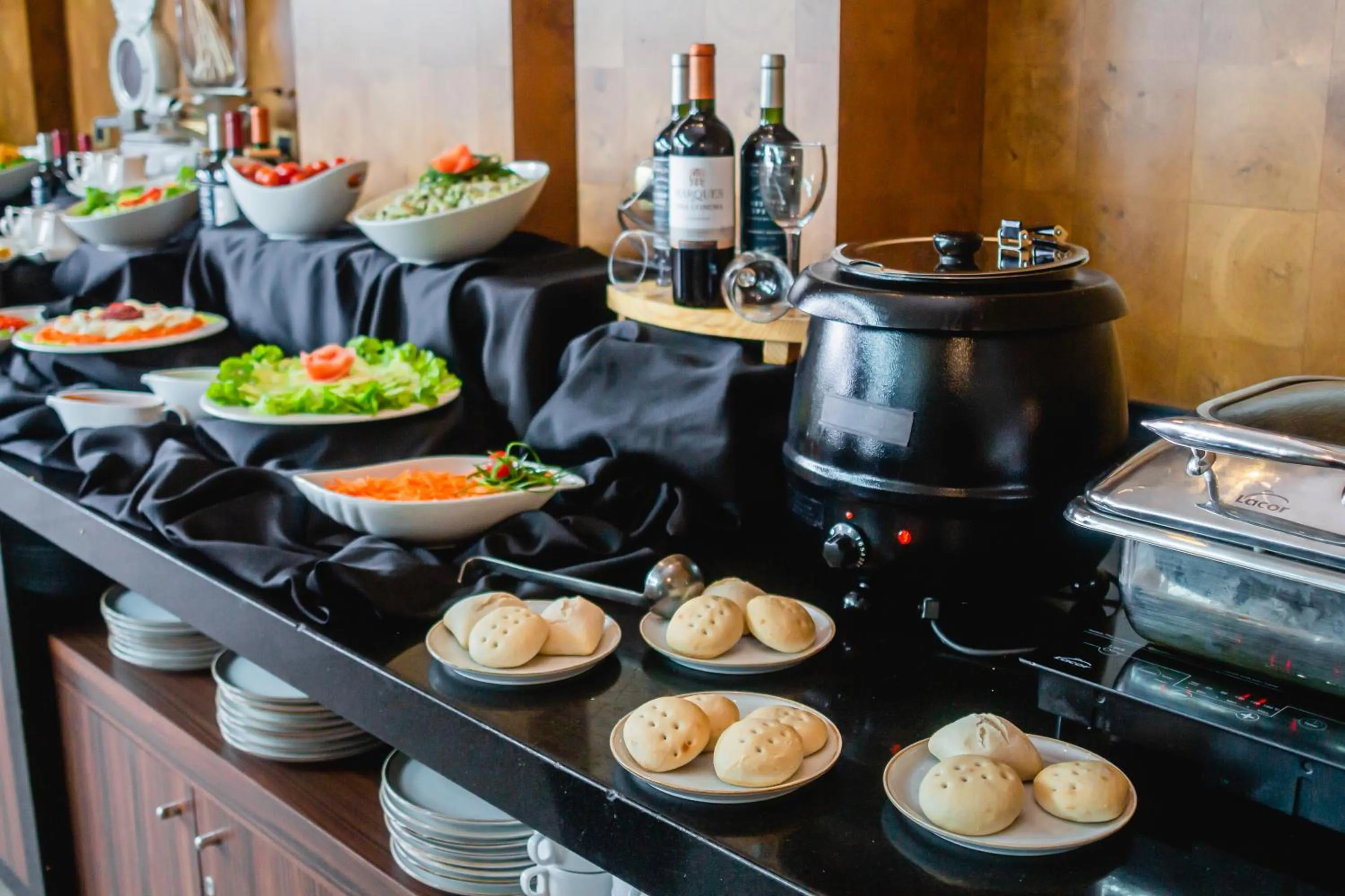 Restaurant/places to eat in Sonesta Hotel Osorno