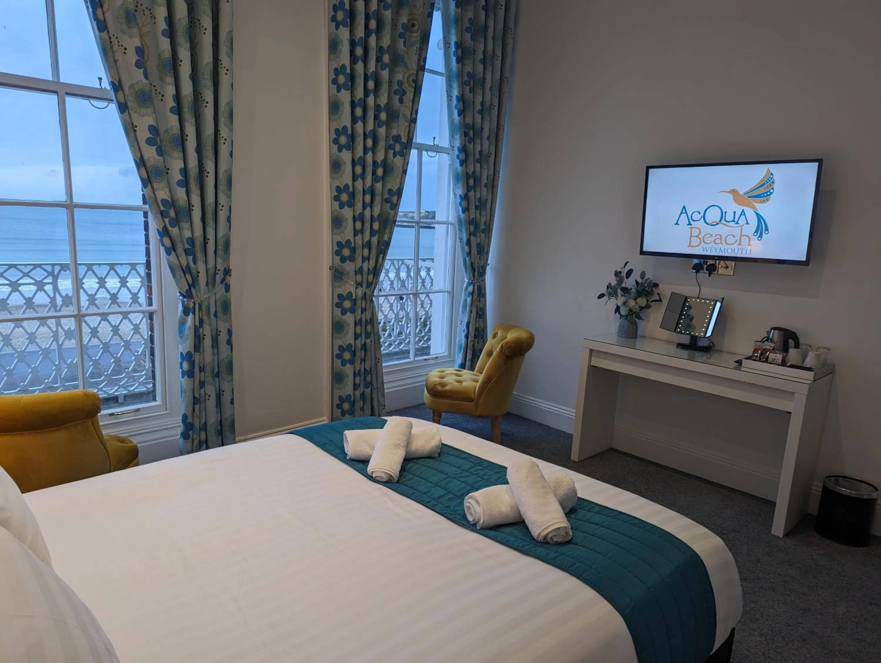 Bed in Acqua Beach Weymouth