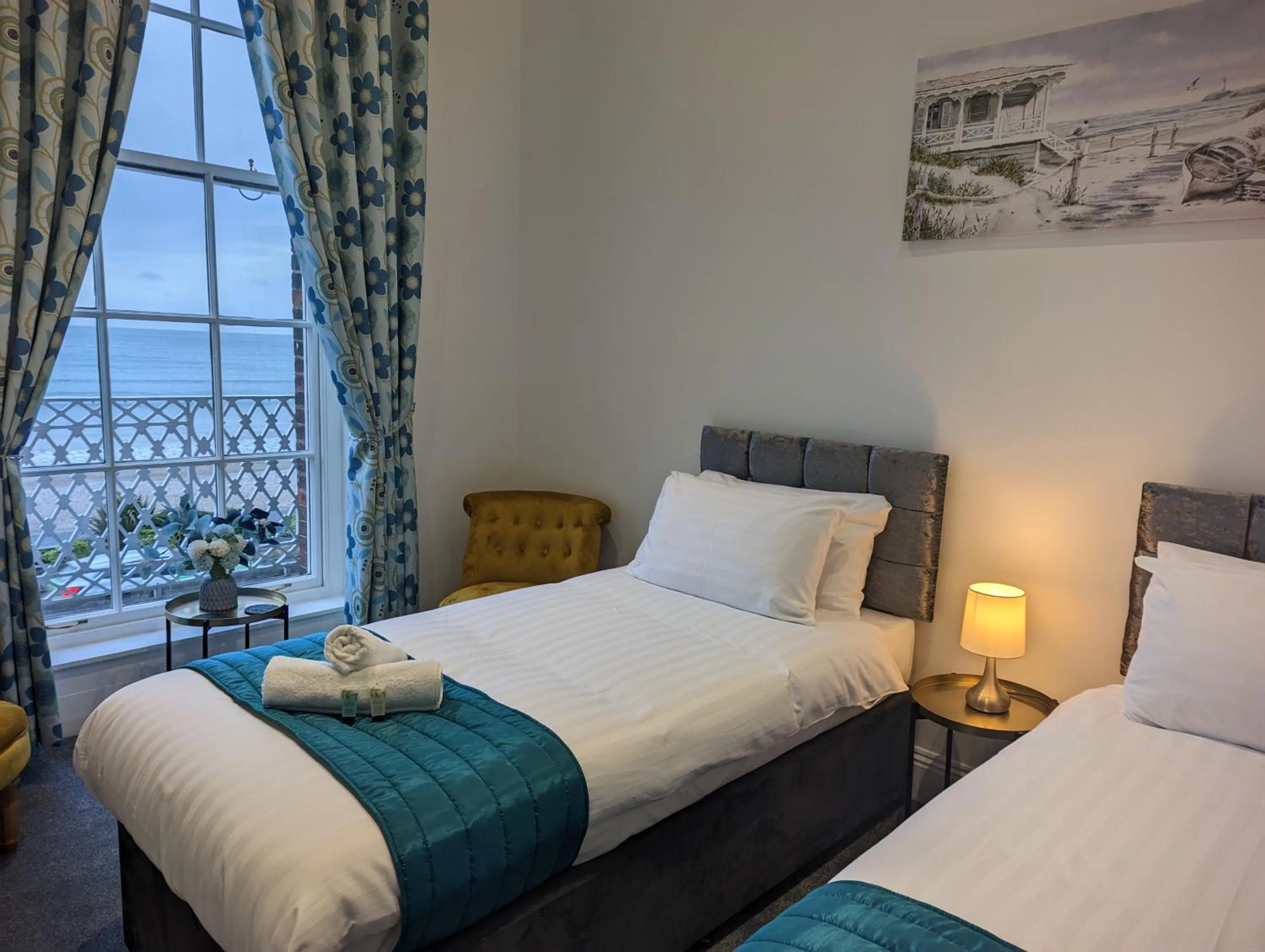 Bed in Acqua Beach Weymouth