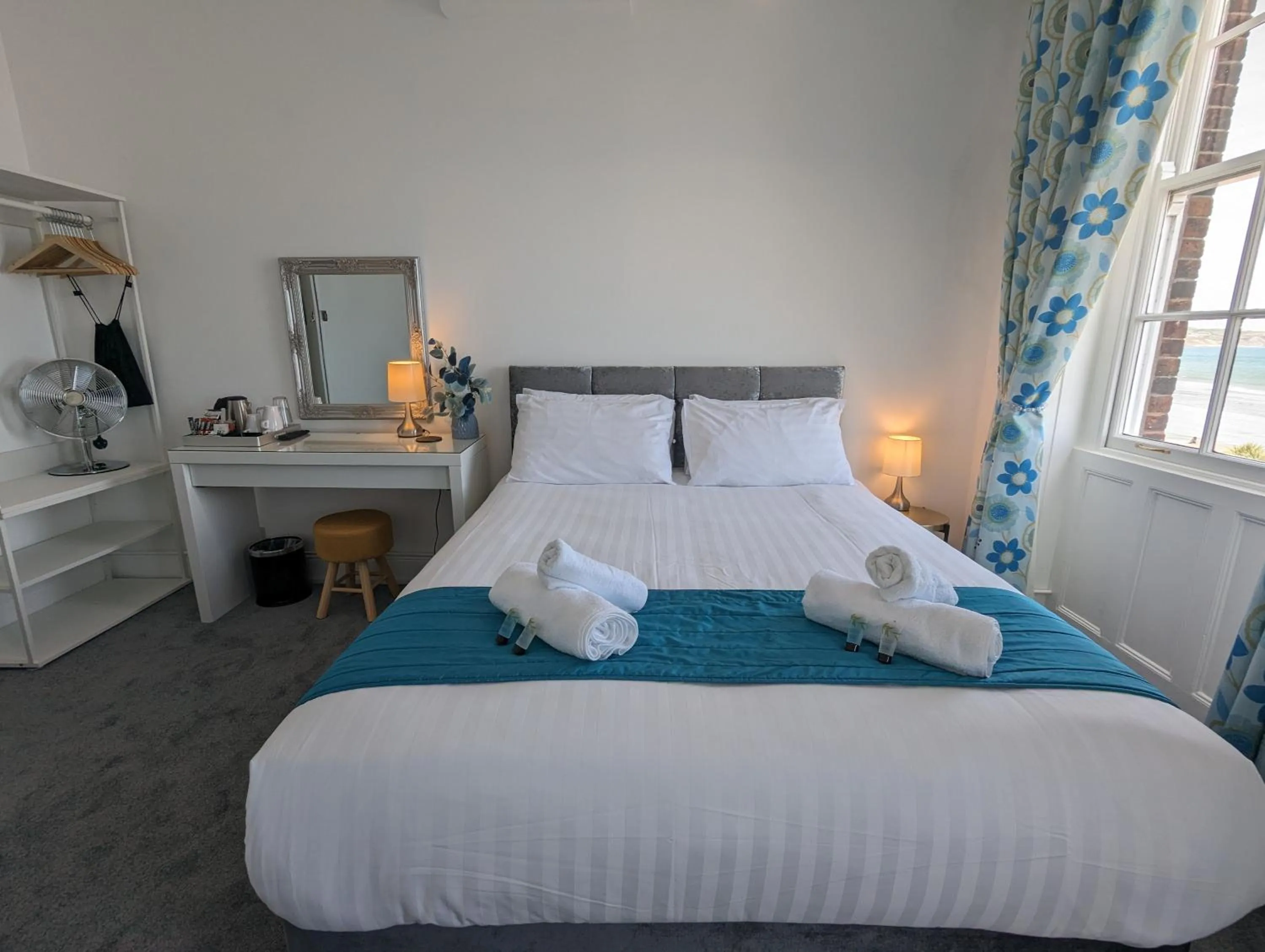 Bed in Acqua Beach Weymouth