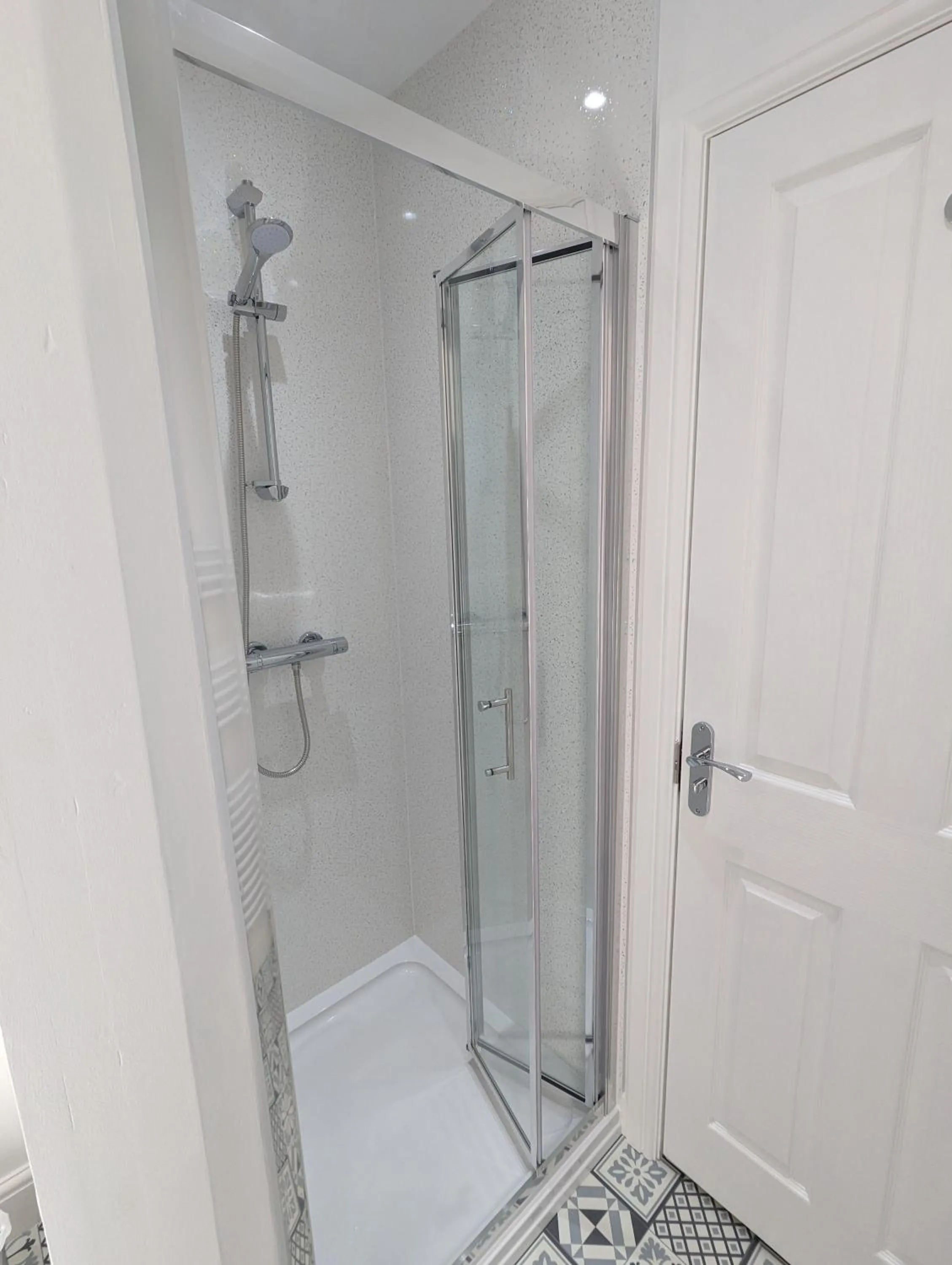 Shower in Acqua Beach Weymouth