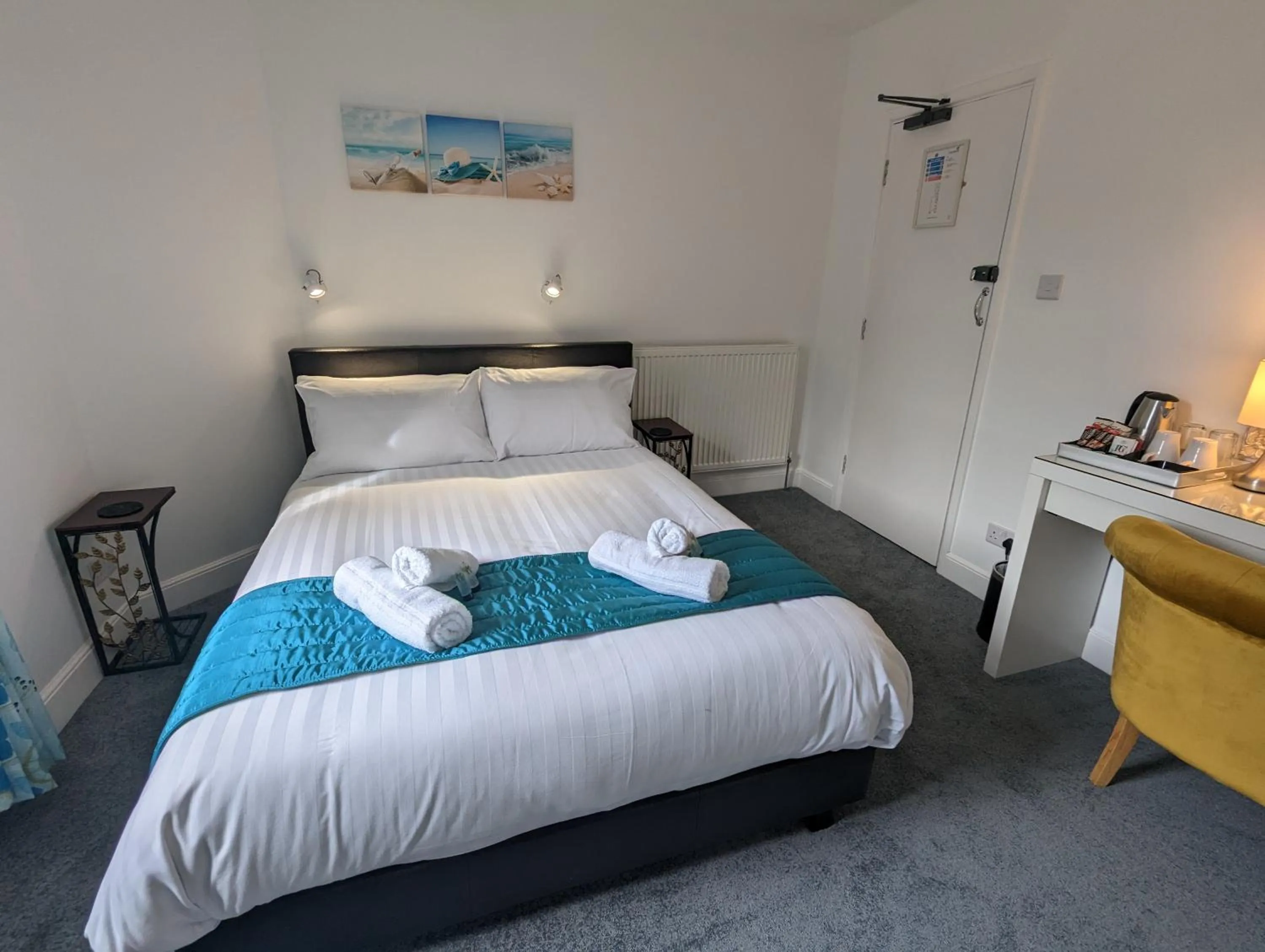 Bed in Acqua Beach Weymouth