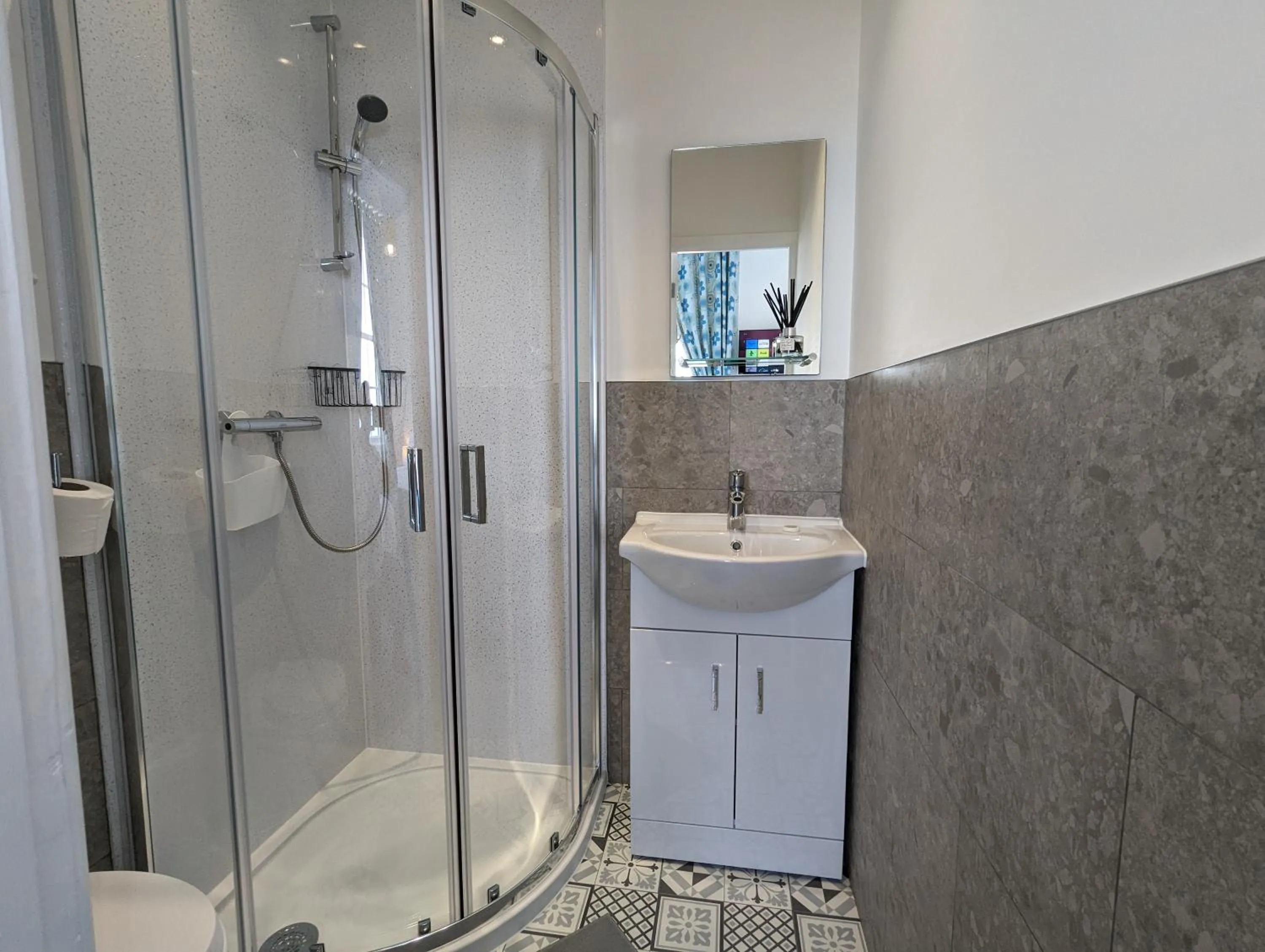 Shower in Acqua Beach Weymouth