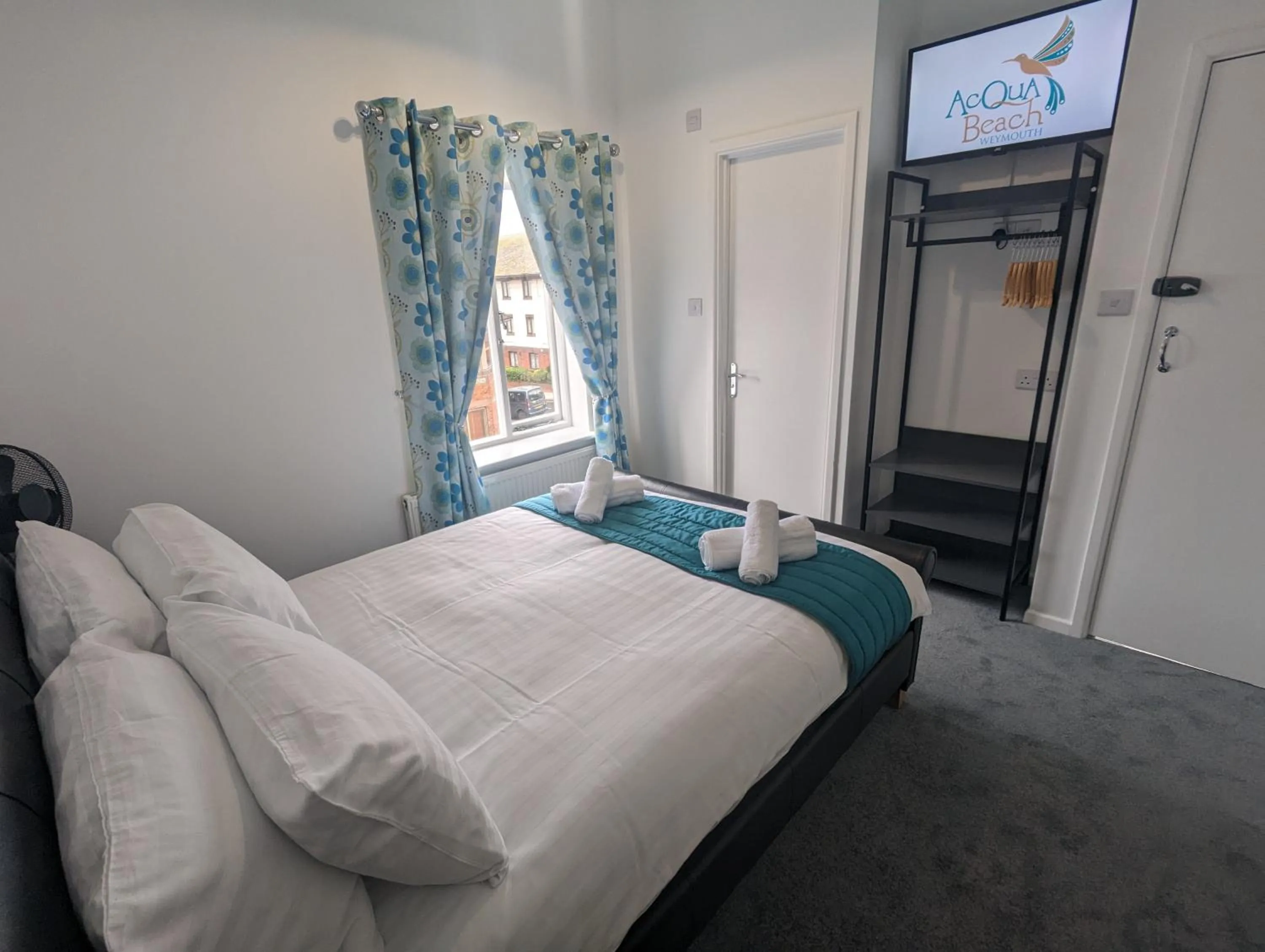 Bed in Acqua Beach Weymouth