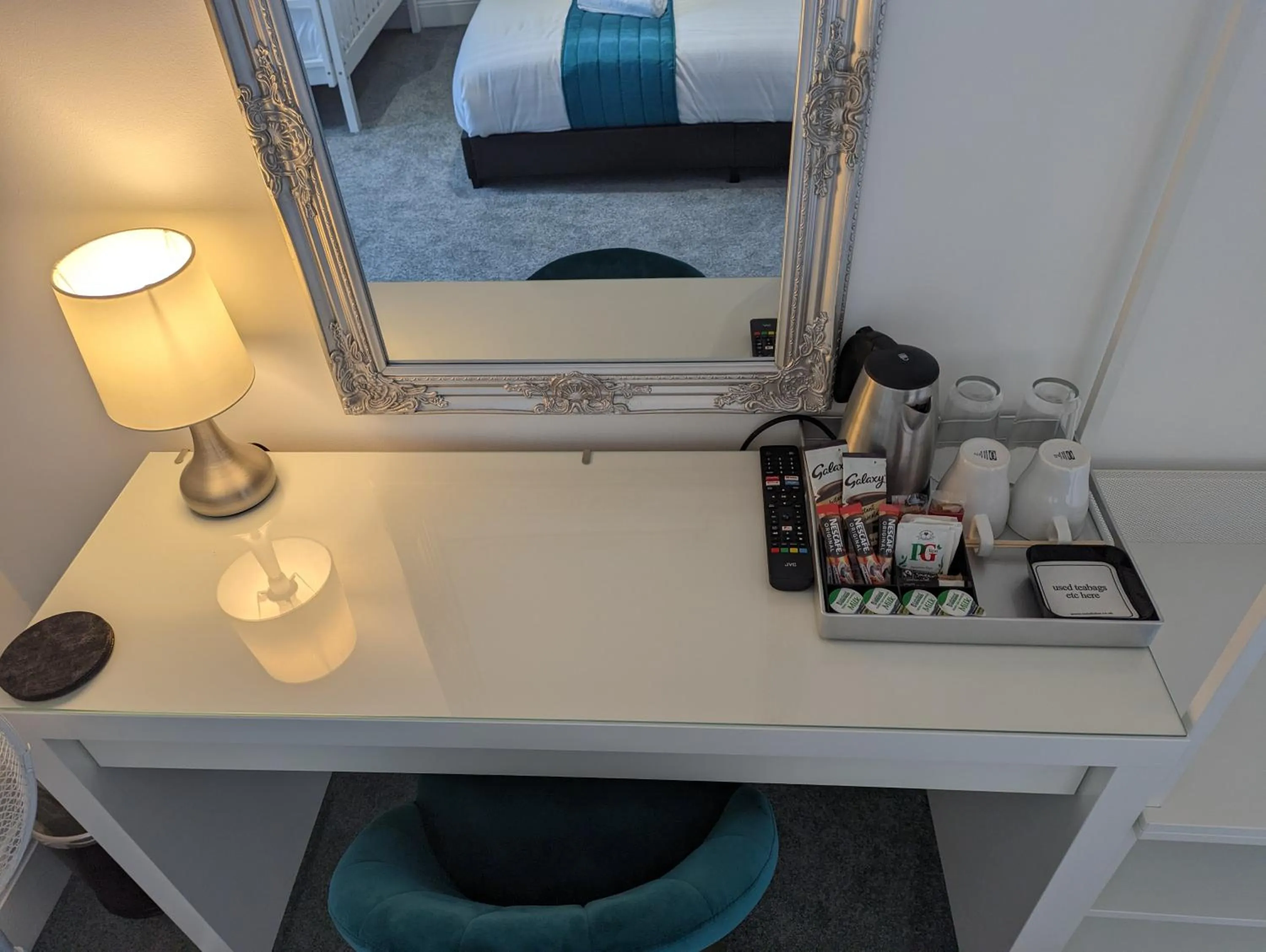 Coffee/tea facilities in Acqua Beach Weymouth