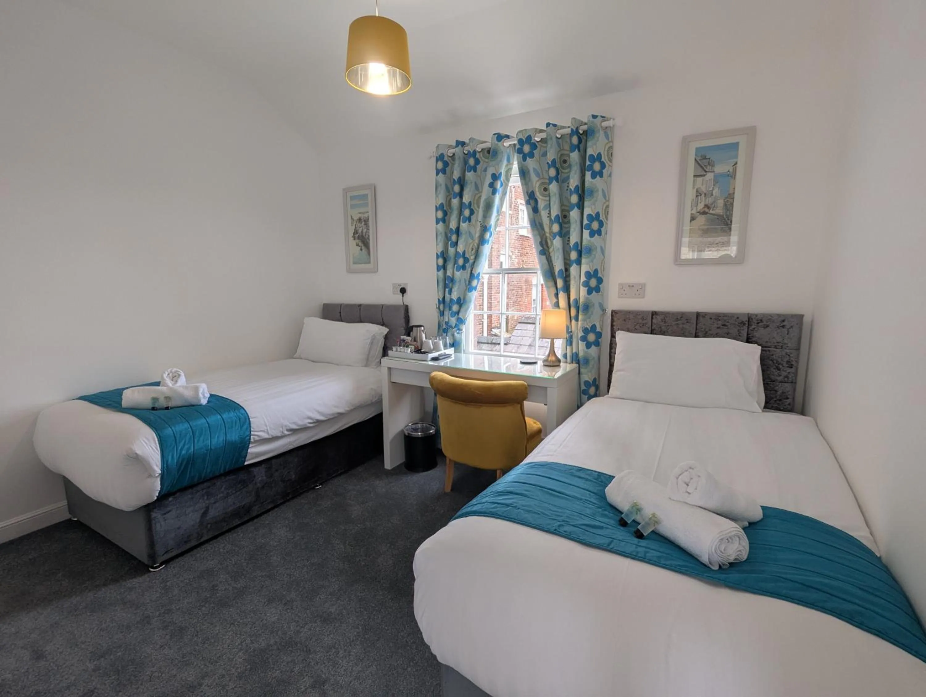 Bed in Acqua Beach Weymouth