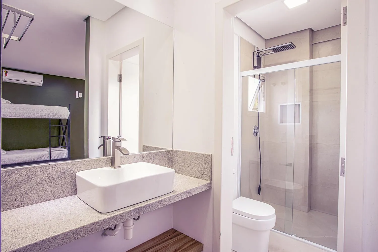 Shower in Pousada Native