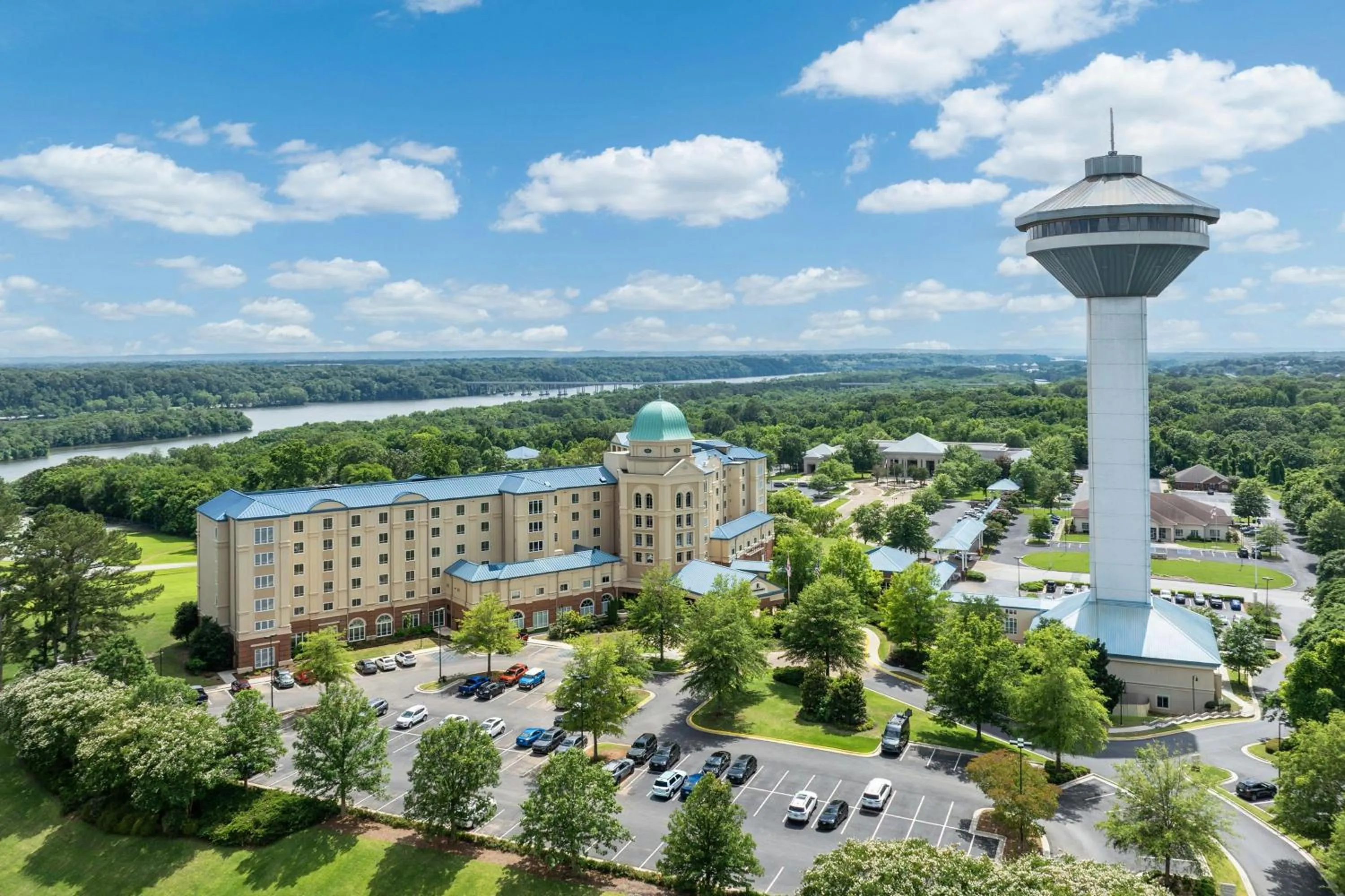 Property building in Renaissance Shoals Resort & Spa