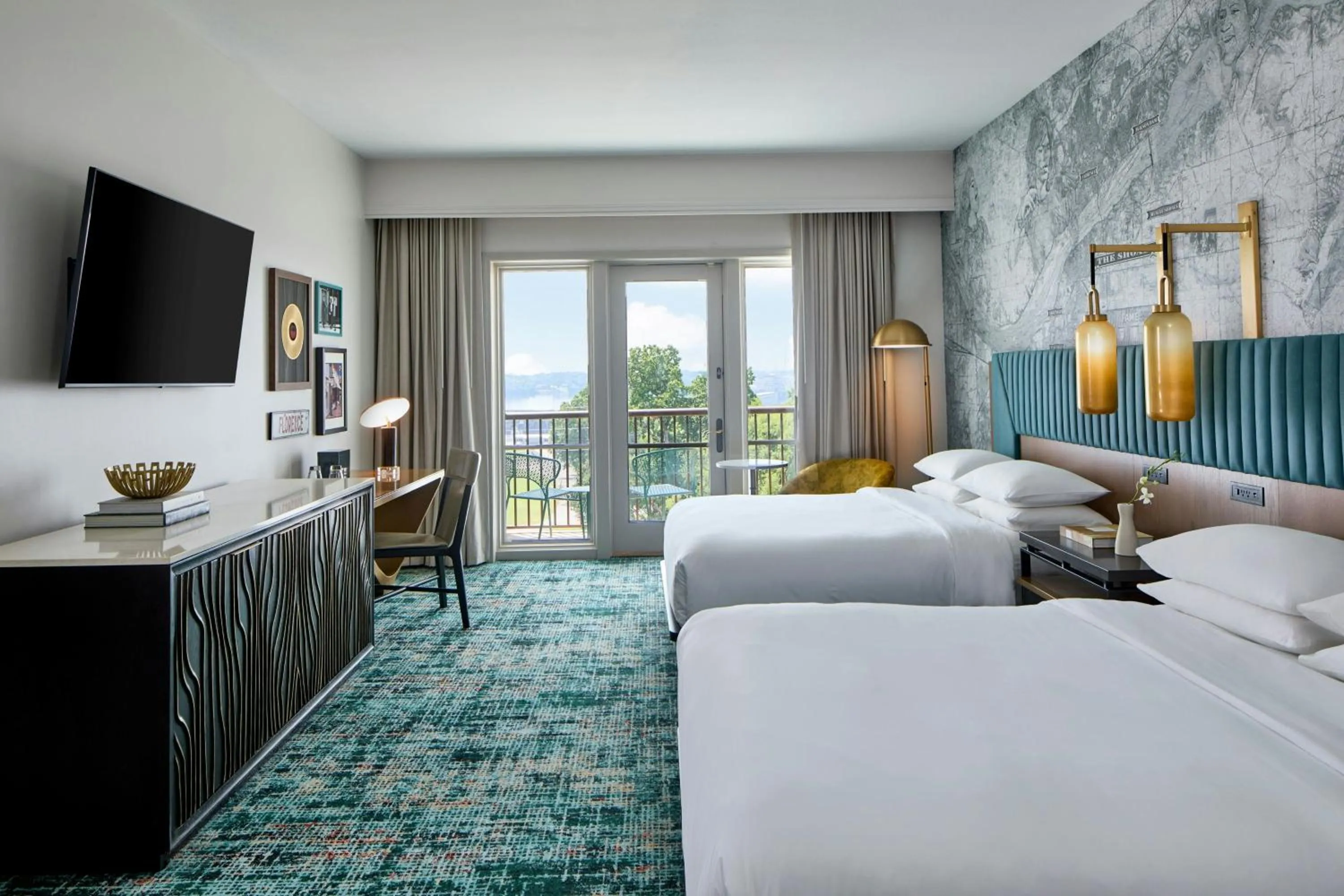 Photo of the whole room, Bed in Renaissance Shoals Resort & Spa