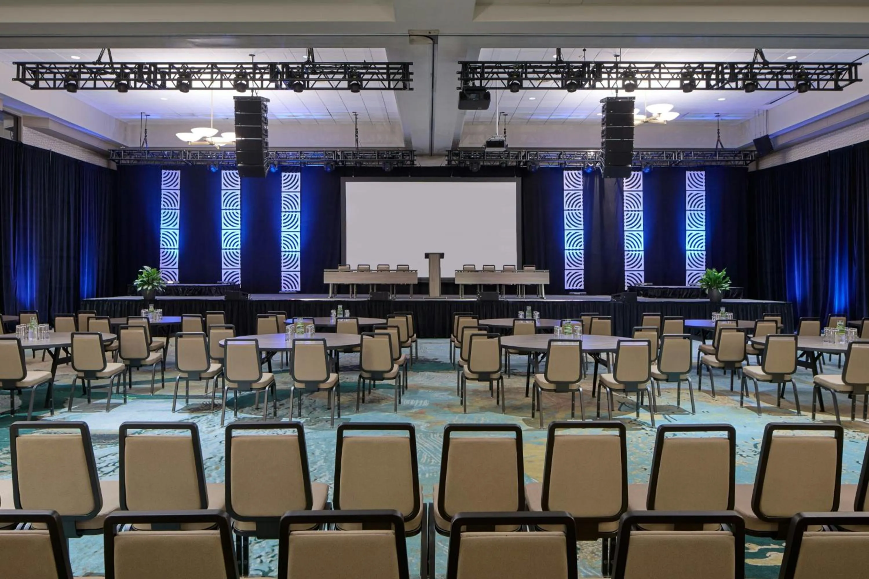 Meeting/conference room in Renaissance Shoals Resort & Spa