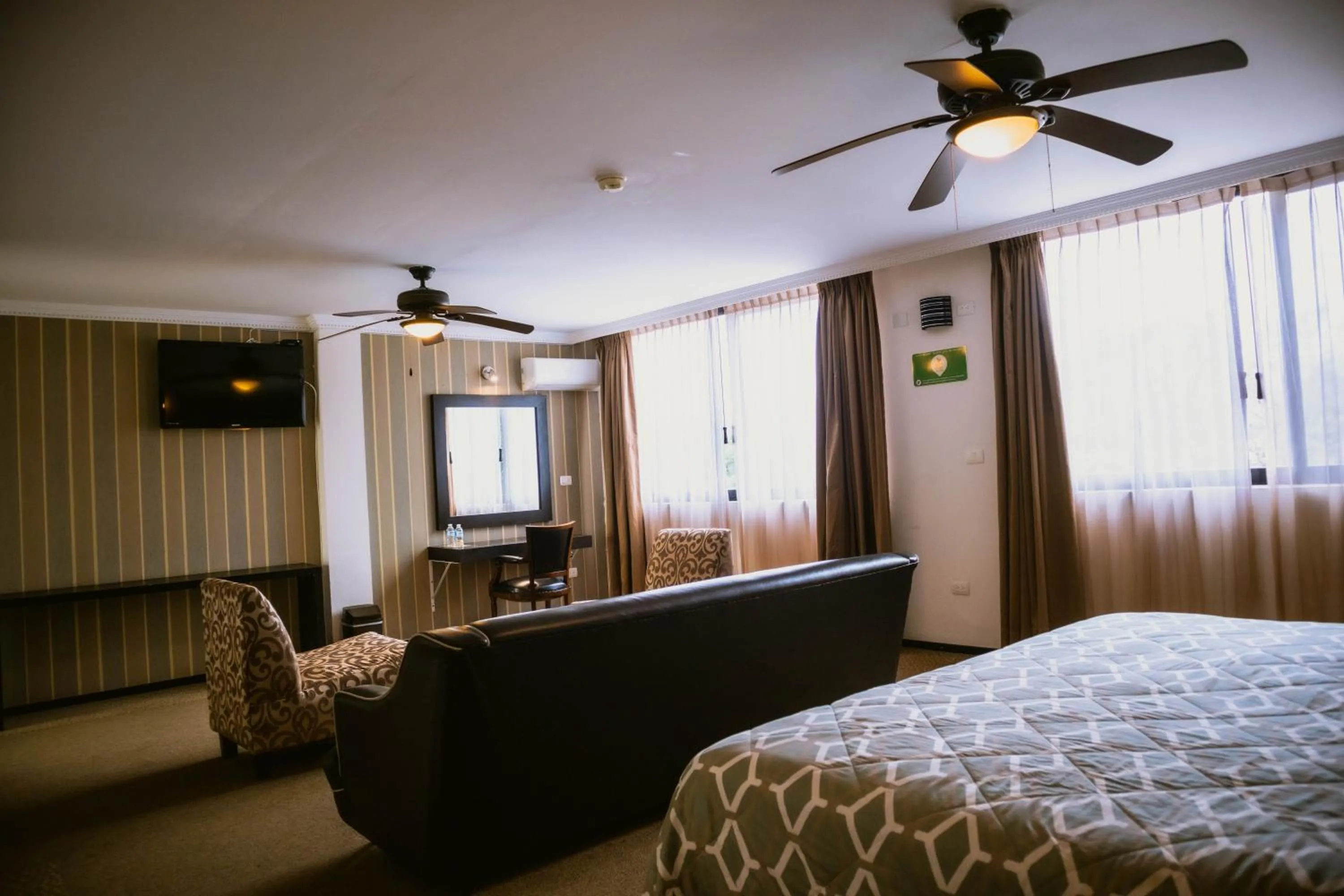 Photo of the whole room, Bed in Hotel Clara Luna