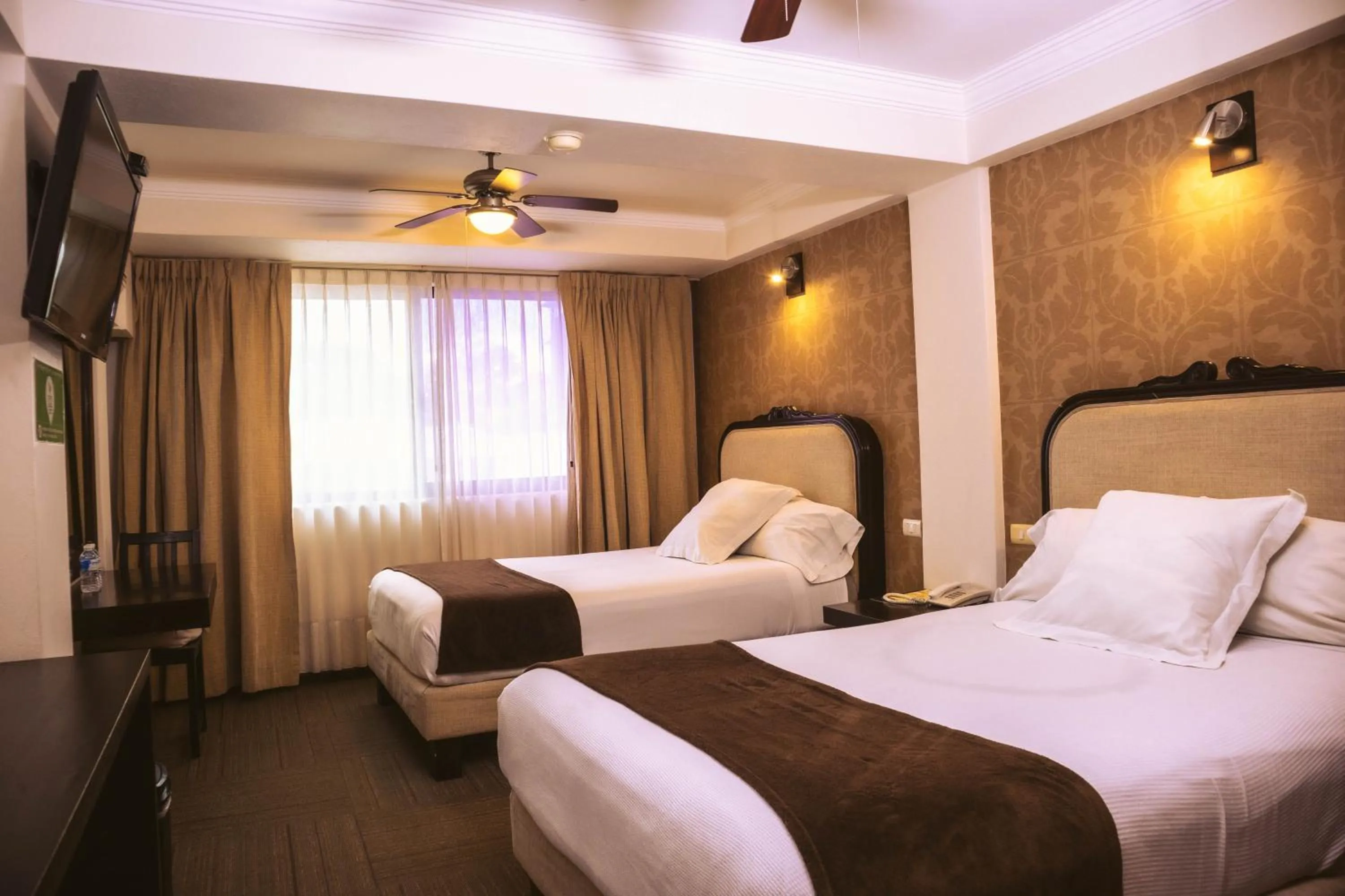 Photo of the whole room, Bed in Hotel Clara Luna