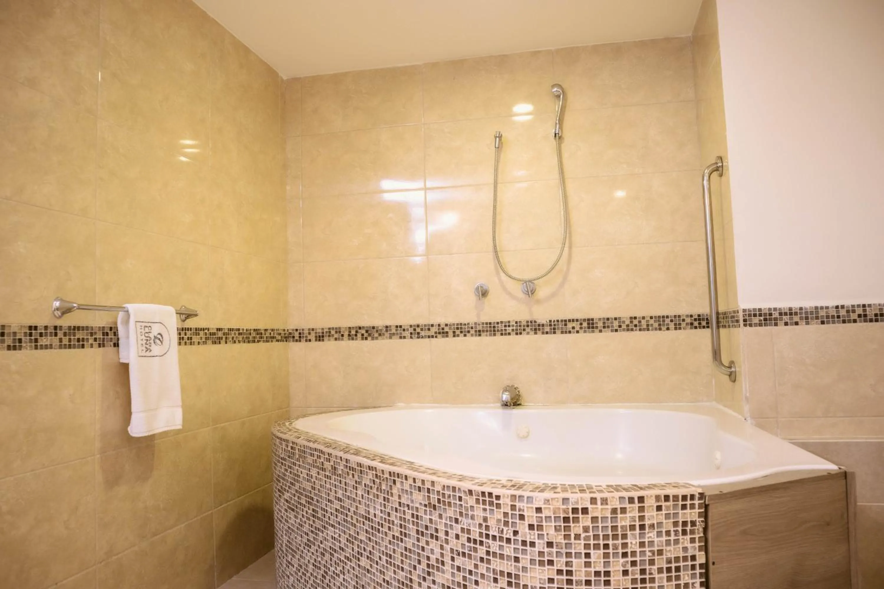 Bath in Hotel Clara Luna