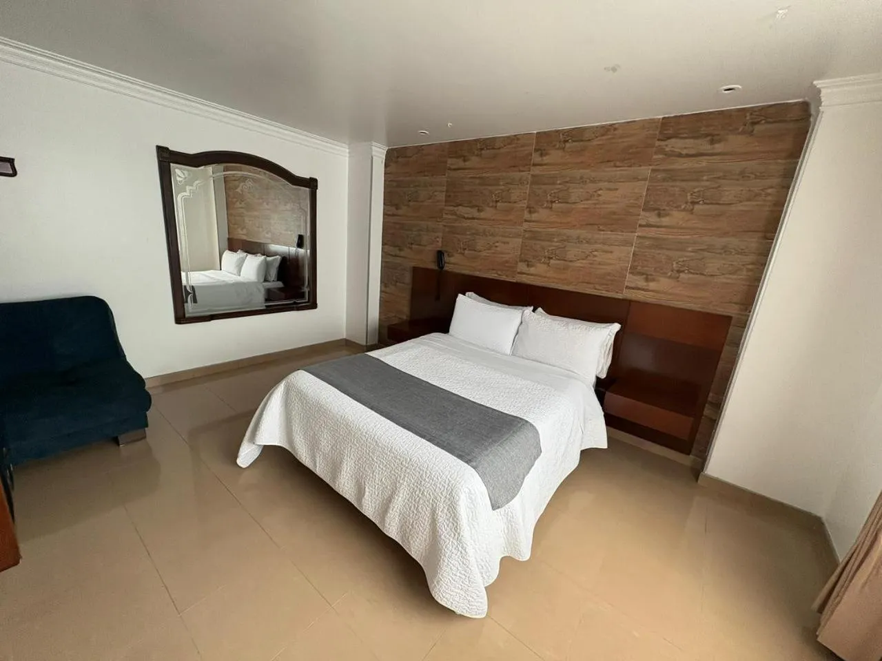 Bed in Lavid Hotel Palacio Real