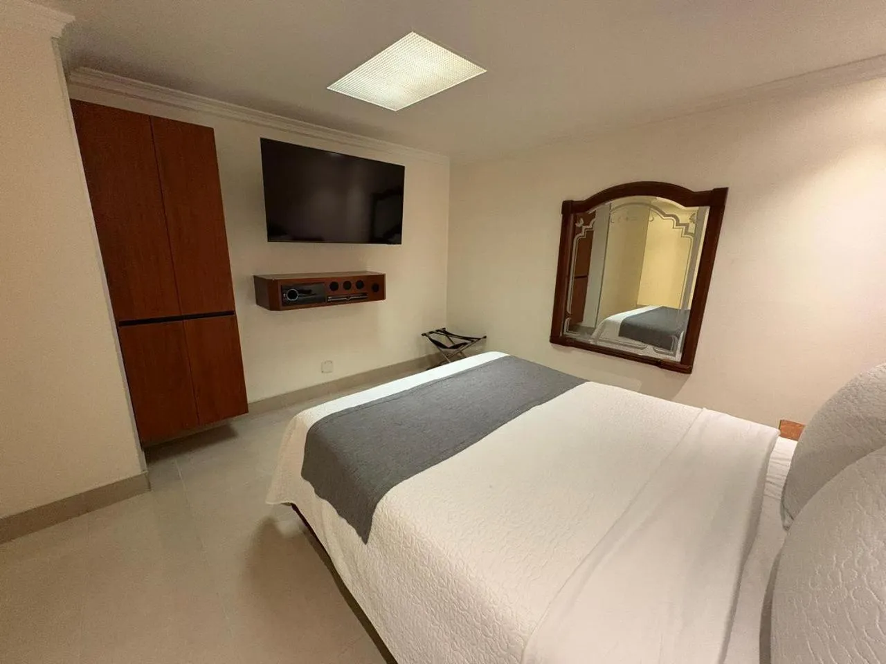 Bed in Lavid Hotel Palacio Real