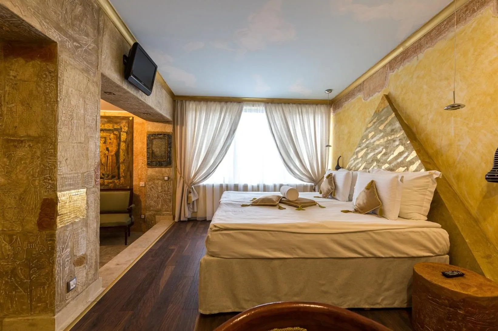 Photo of the whole room, Bed in Diplomat Plaza Hotel & Resort