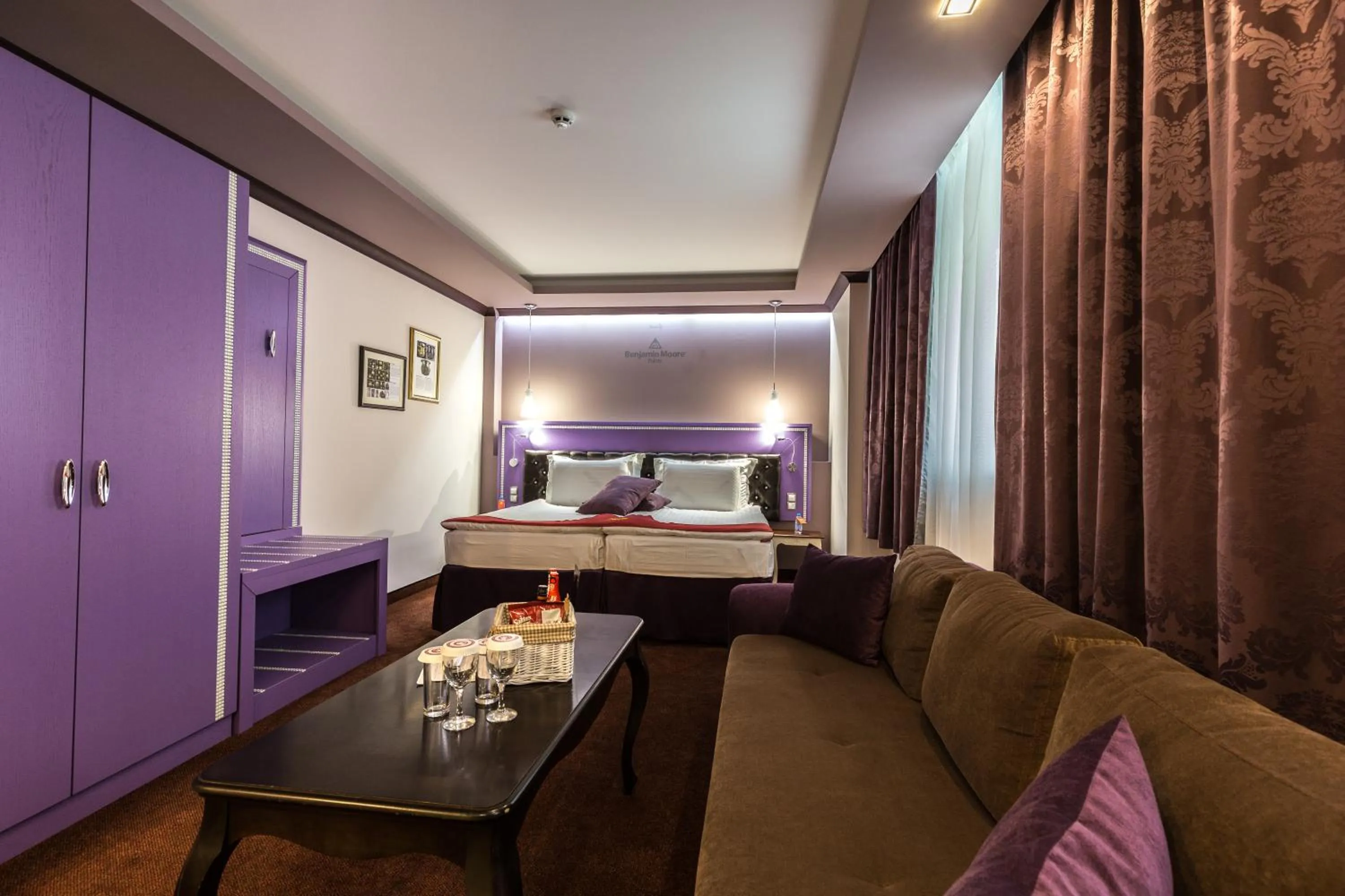 Bed in Diplomat Plaza Hotel & Resort