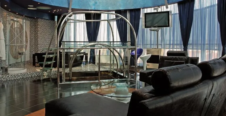 Living room in Diplomat Plaza Hotel & Resort