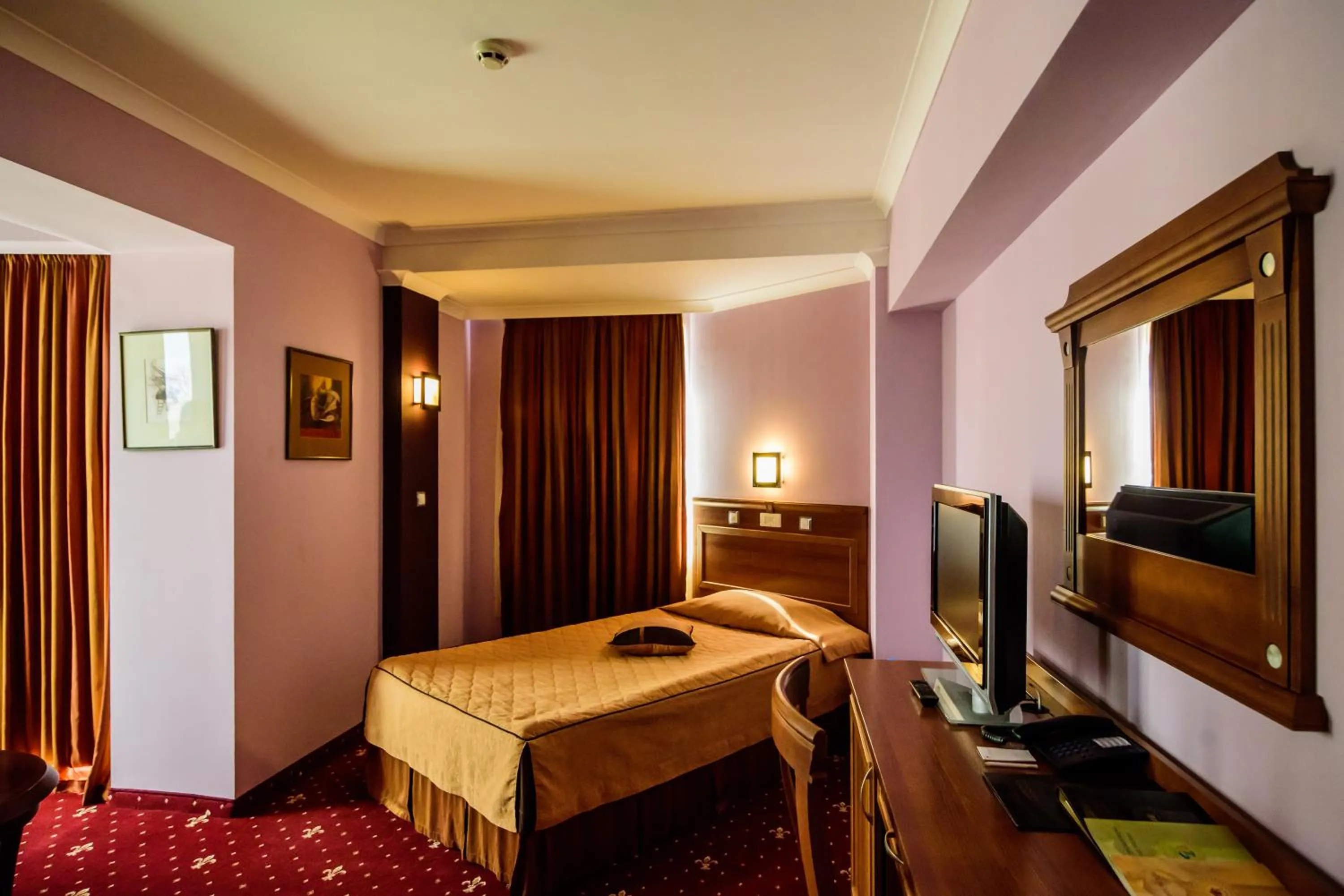 Photo of the whole room, Bed in Diplomat Plaza Hotel & Resort