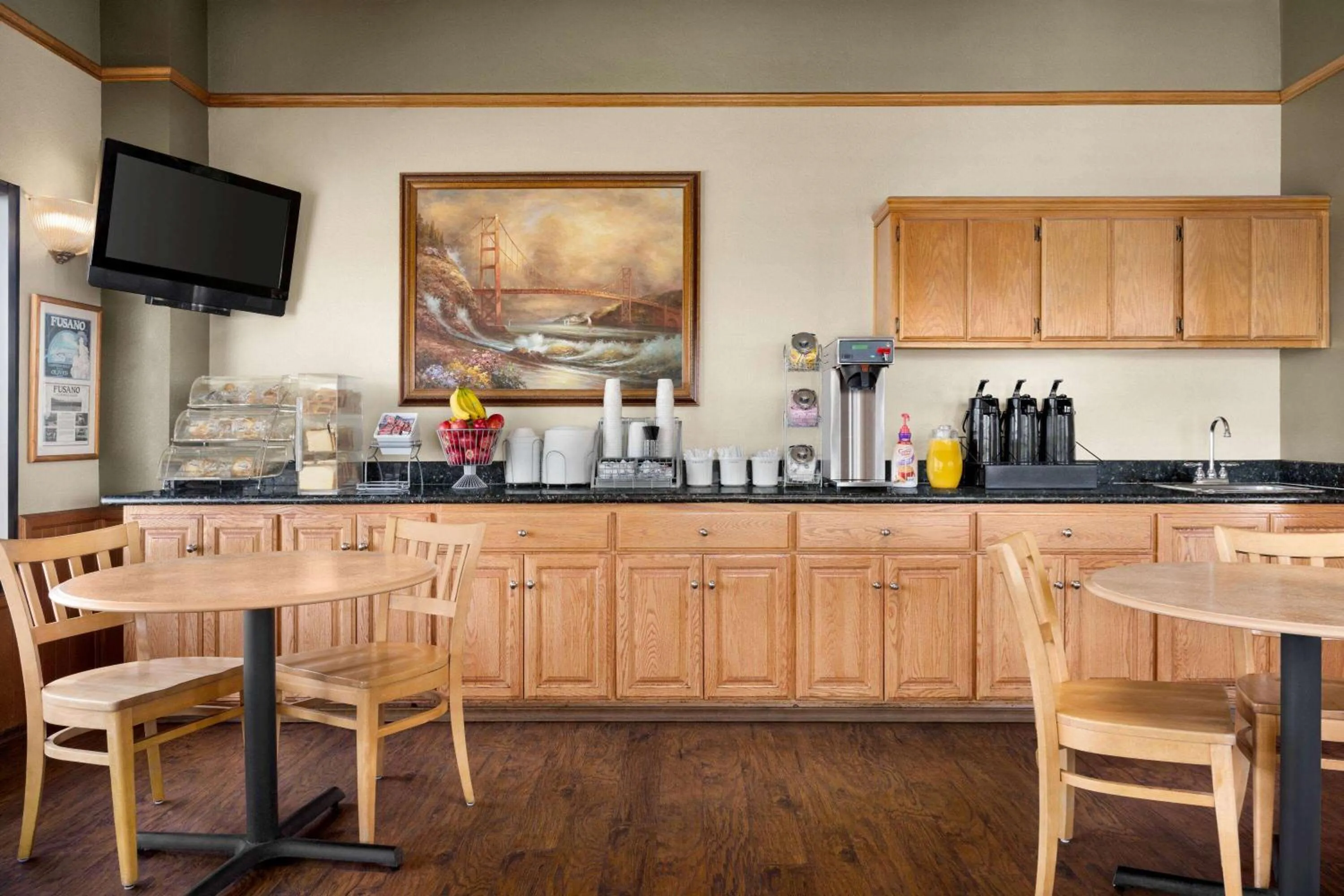 Property building in Super 8 by Wyndham Lindsay Olive Tree