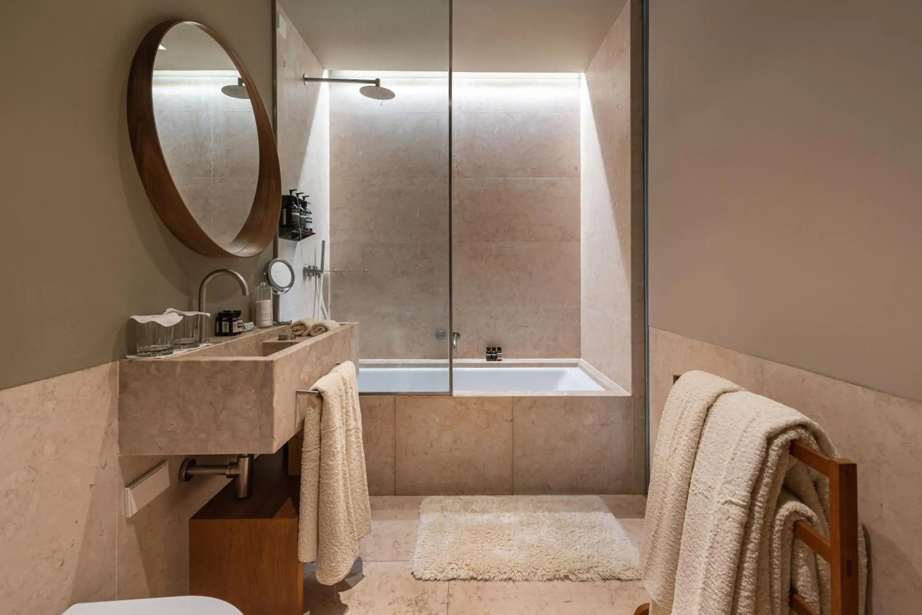 Deluxe Bica Room in Verride Palácio Santa Catarina Deluxe Bica Room in Verride Palácio Santa Catarina