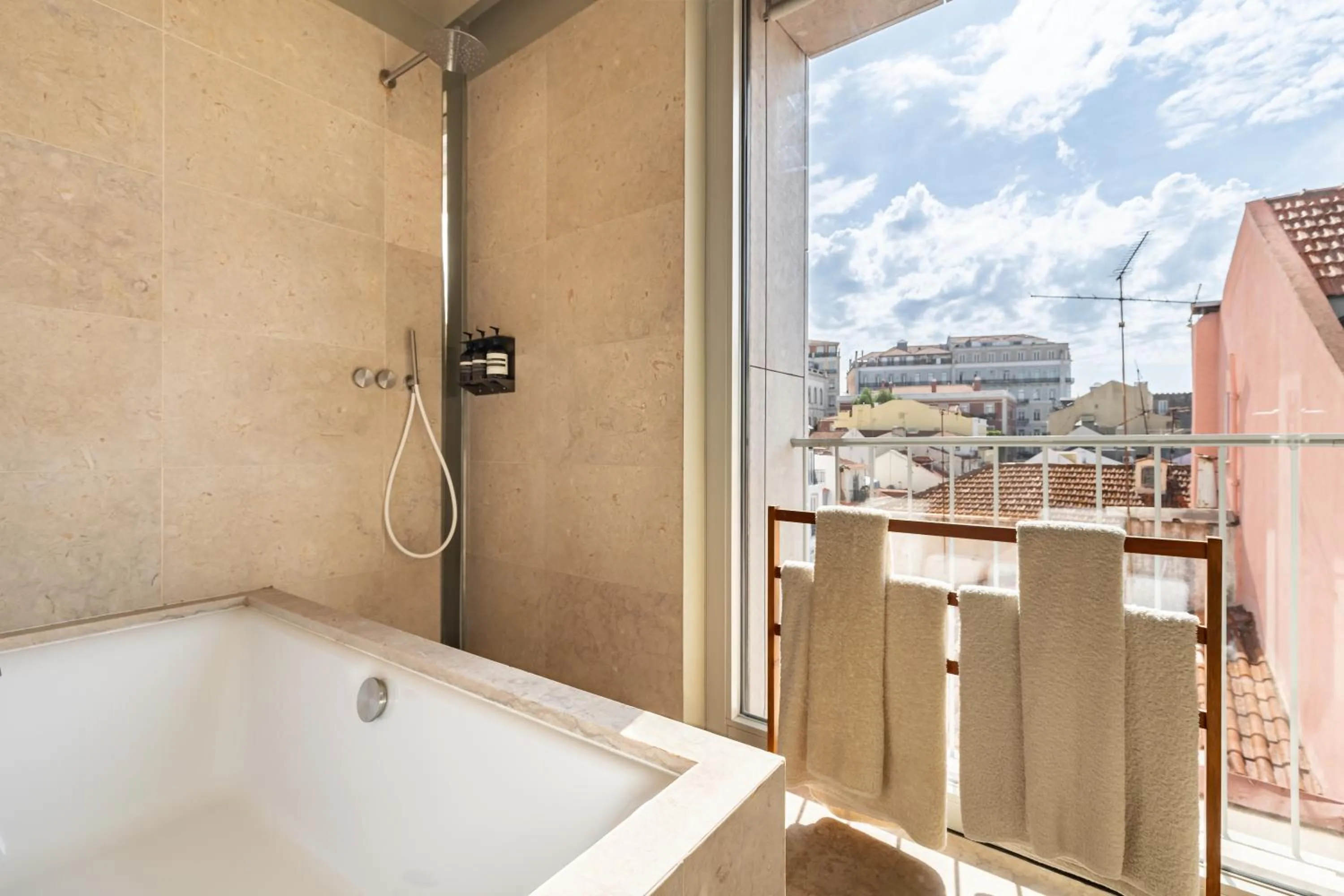 Bathroom in Verride Palácio Santa Catarina