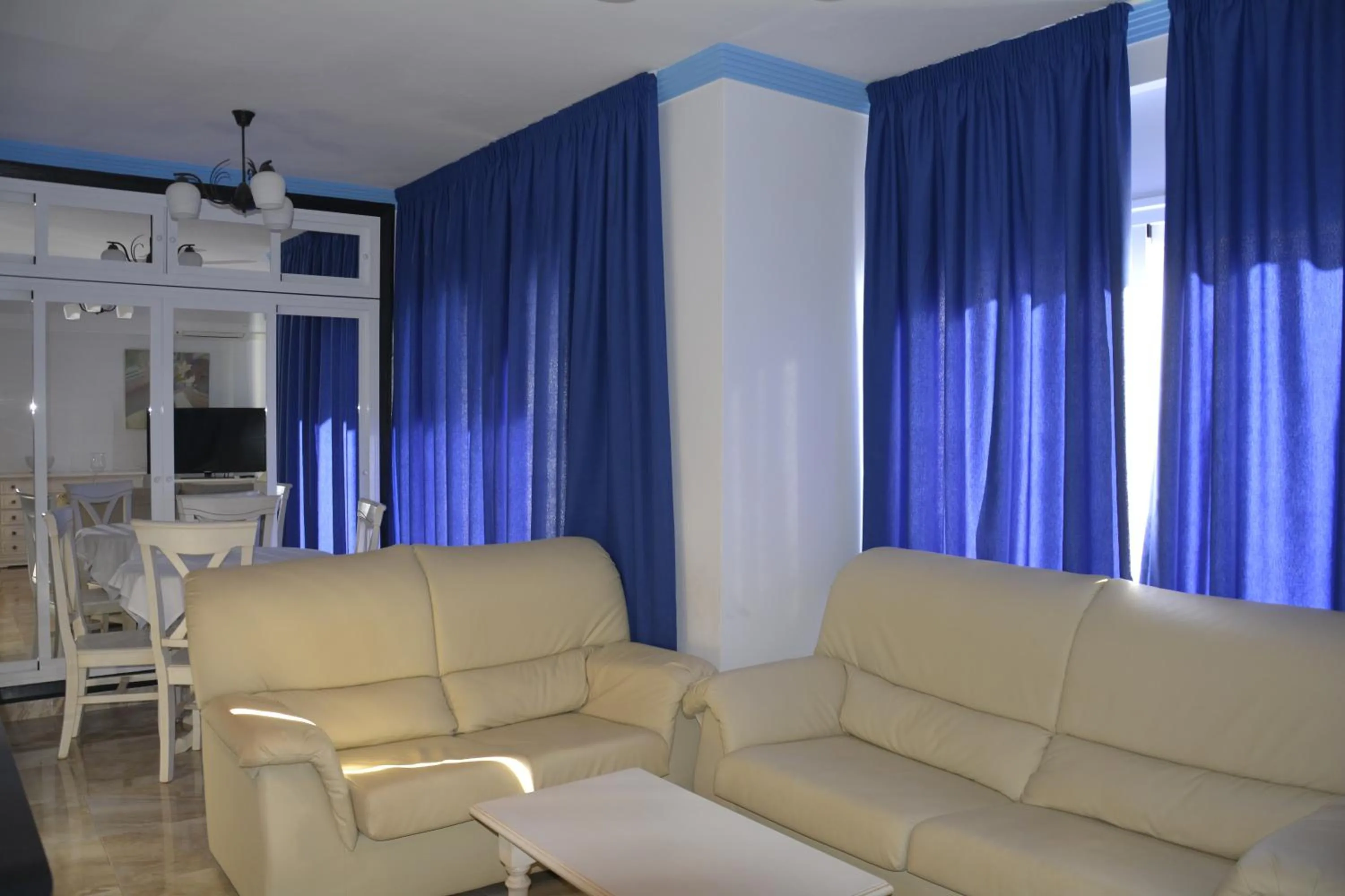 Living room in Apartamentos Mediterraneo