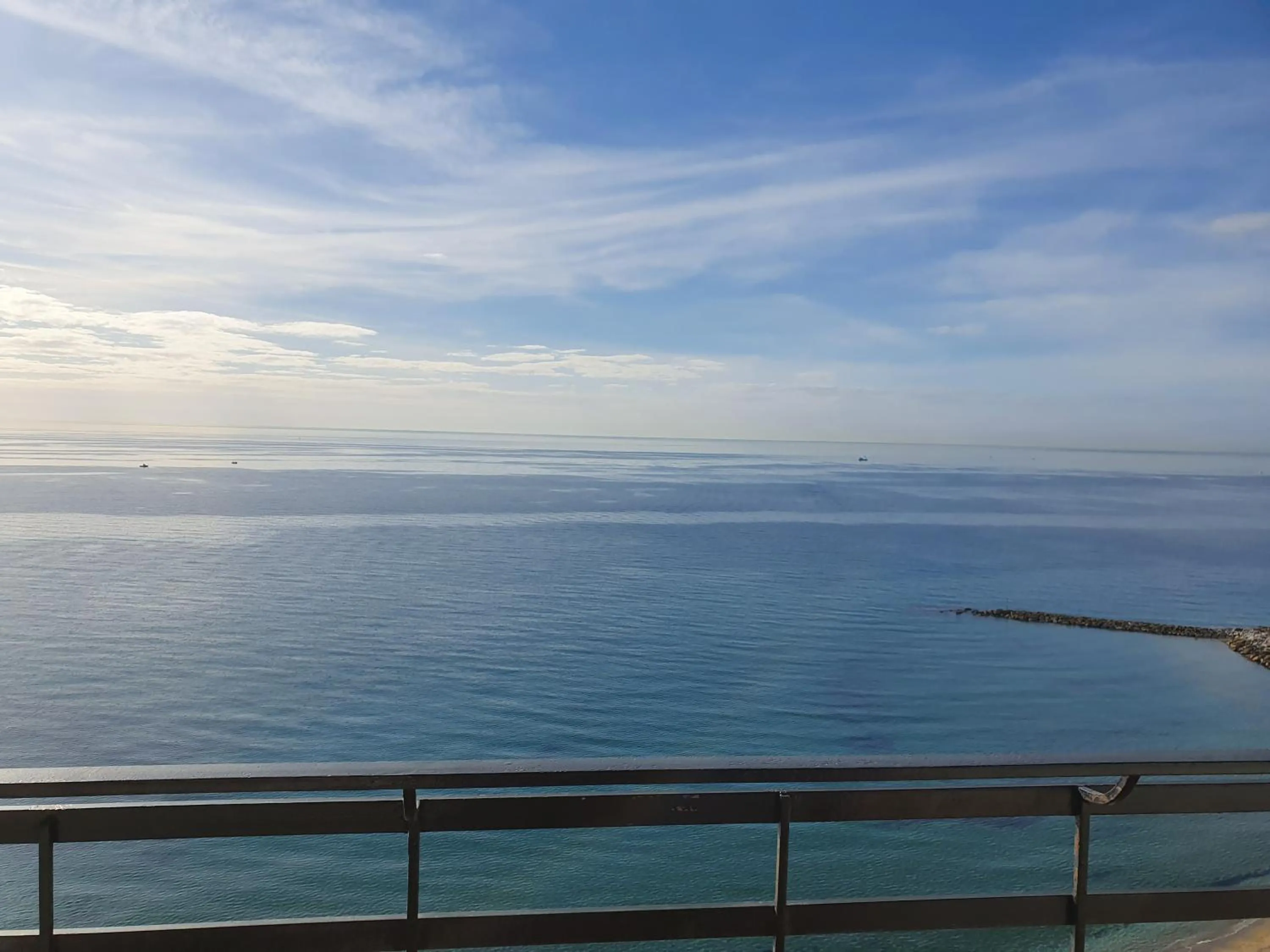 Sea view in Apartamentos Mediterraneo