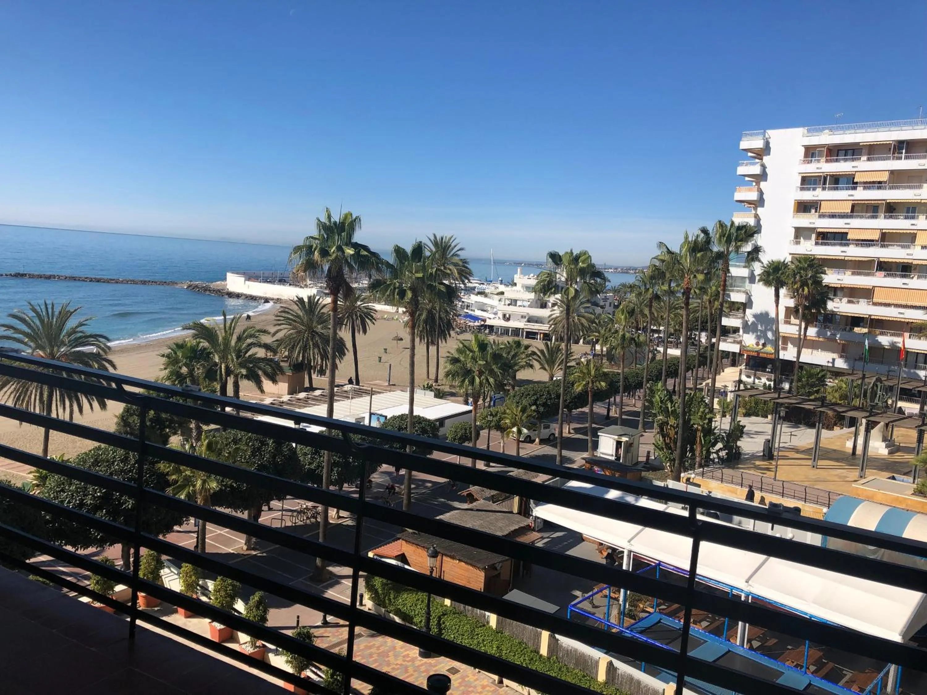 Apartamentos Mediterraneo