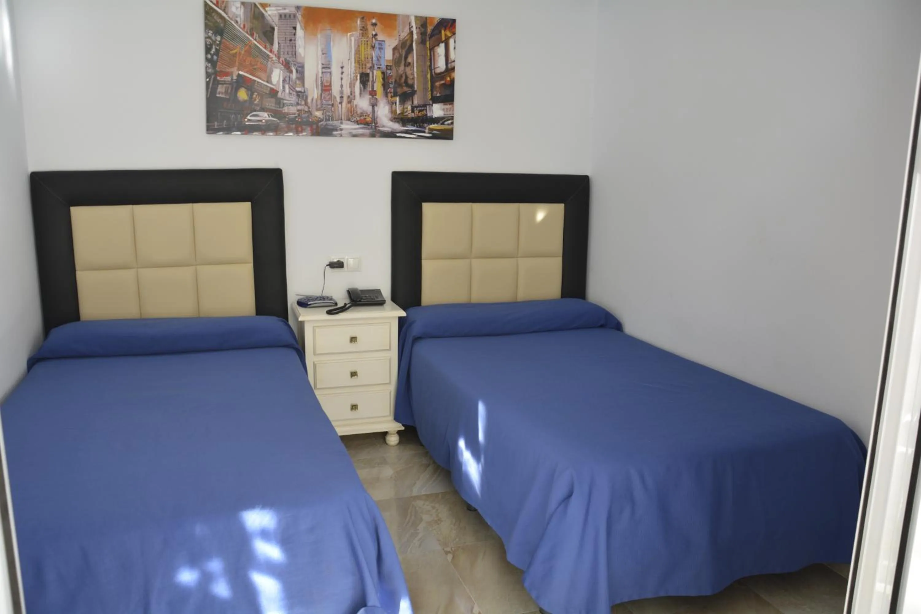 Bedroom, Bed in Apartamentos Mediterraneo