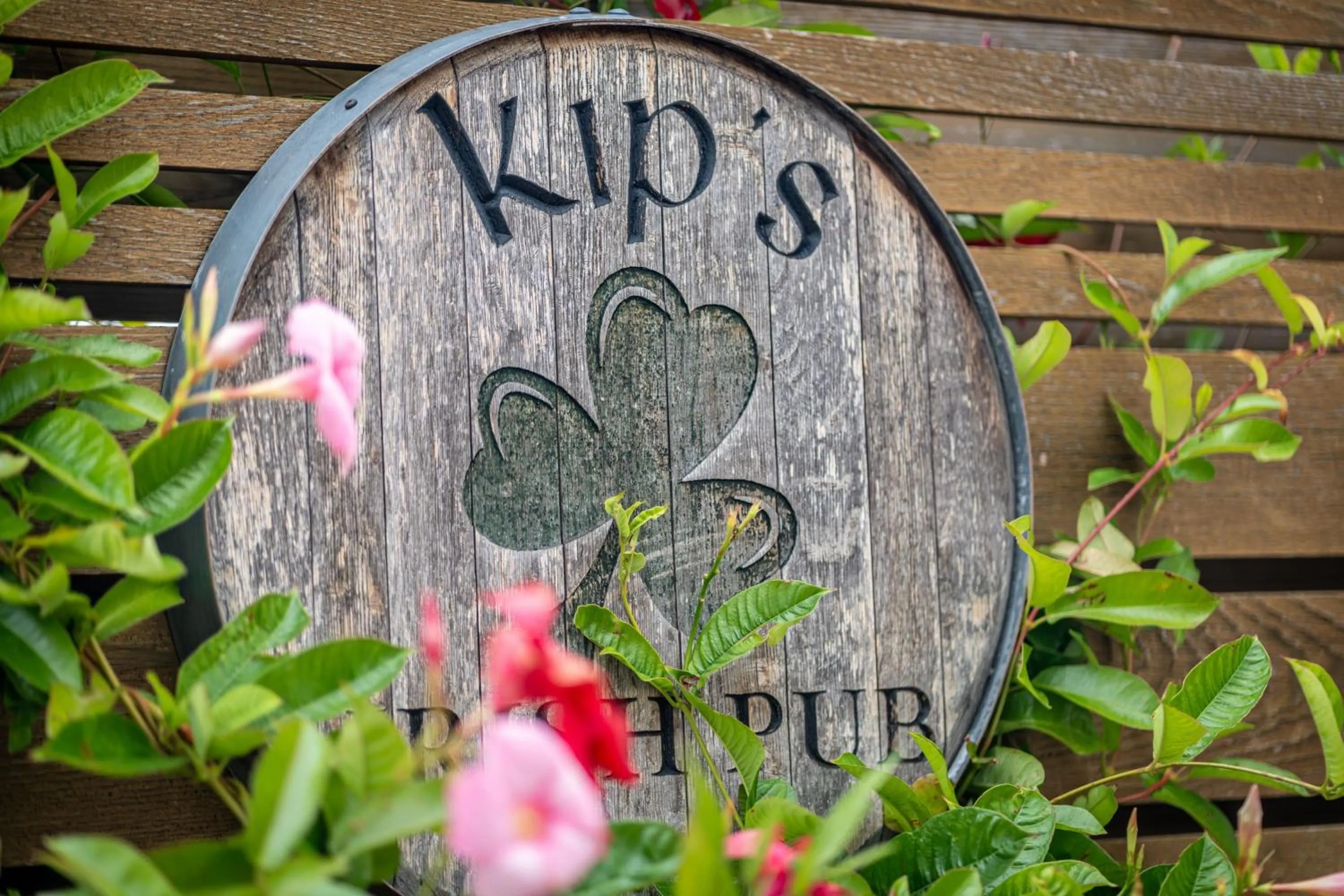 Restaurant/places to eat in Minneapolis Marriott West