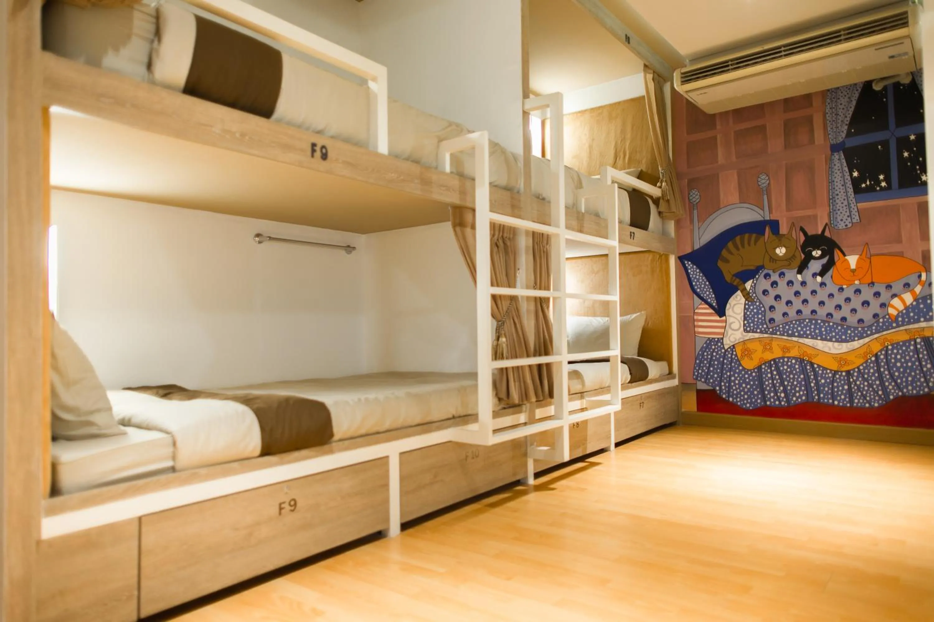 Photo of the whole room, Bed in Chiangmai Midpoint Activity Hostel