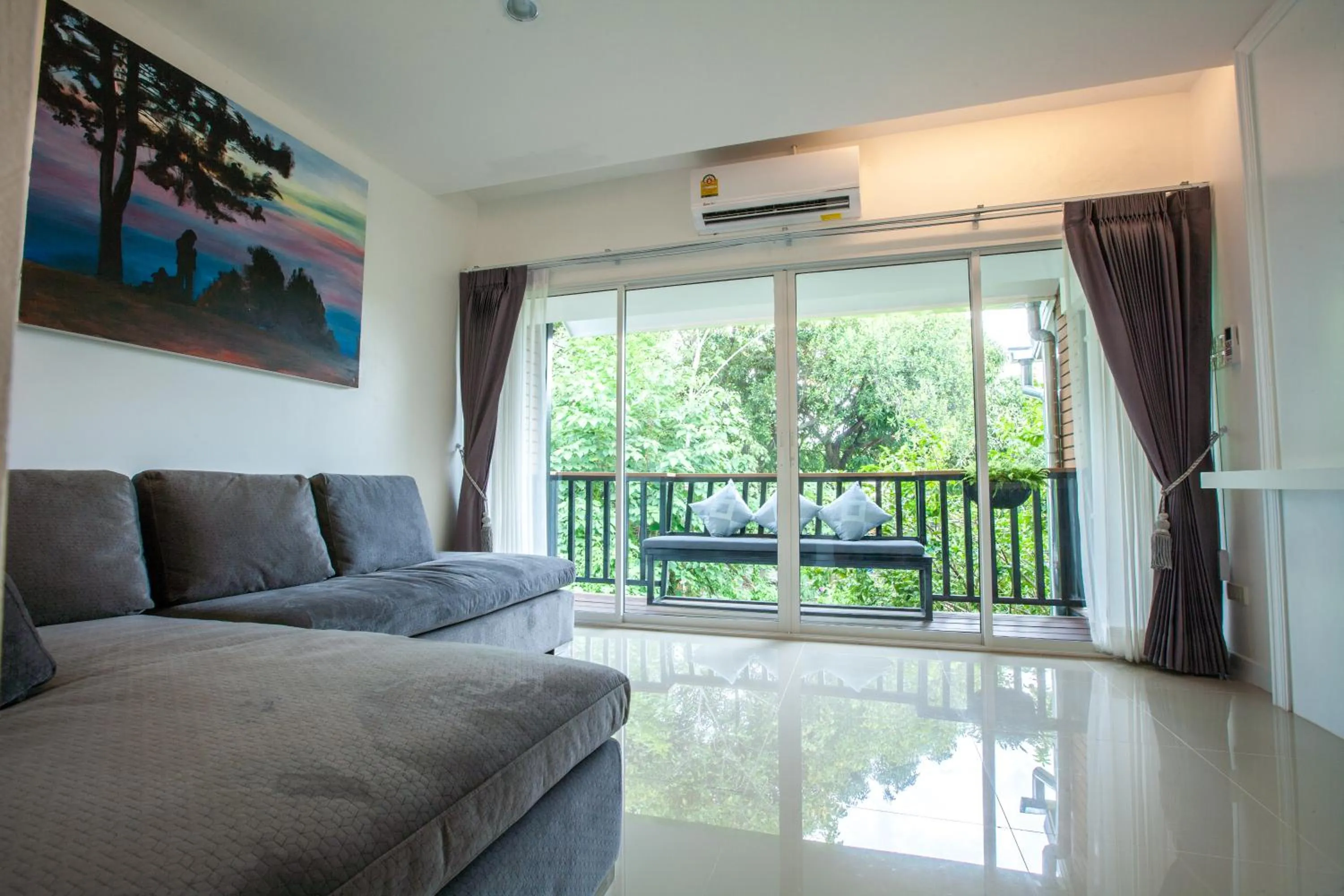 Patio in Chiangmai Midpoint Activity Hostel