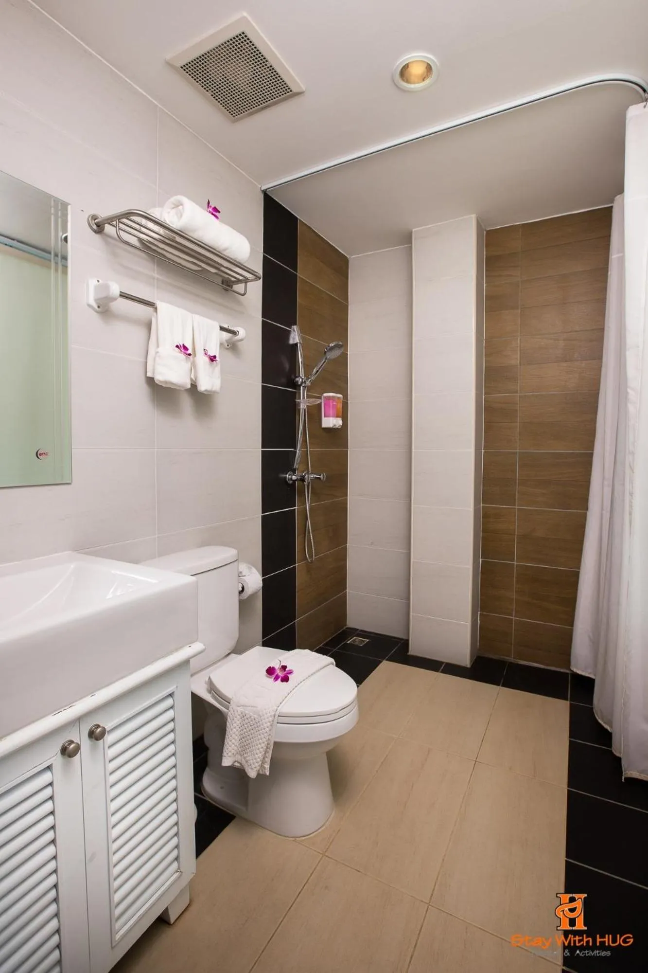 Bathroom in Chiangmai Midpoint Activity Hostel