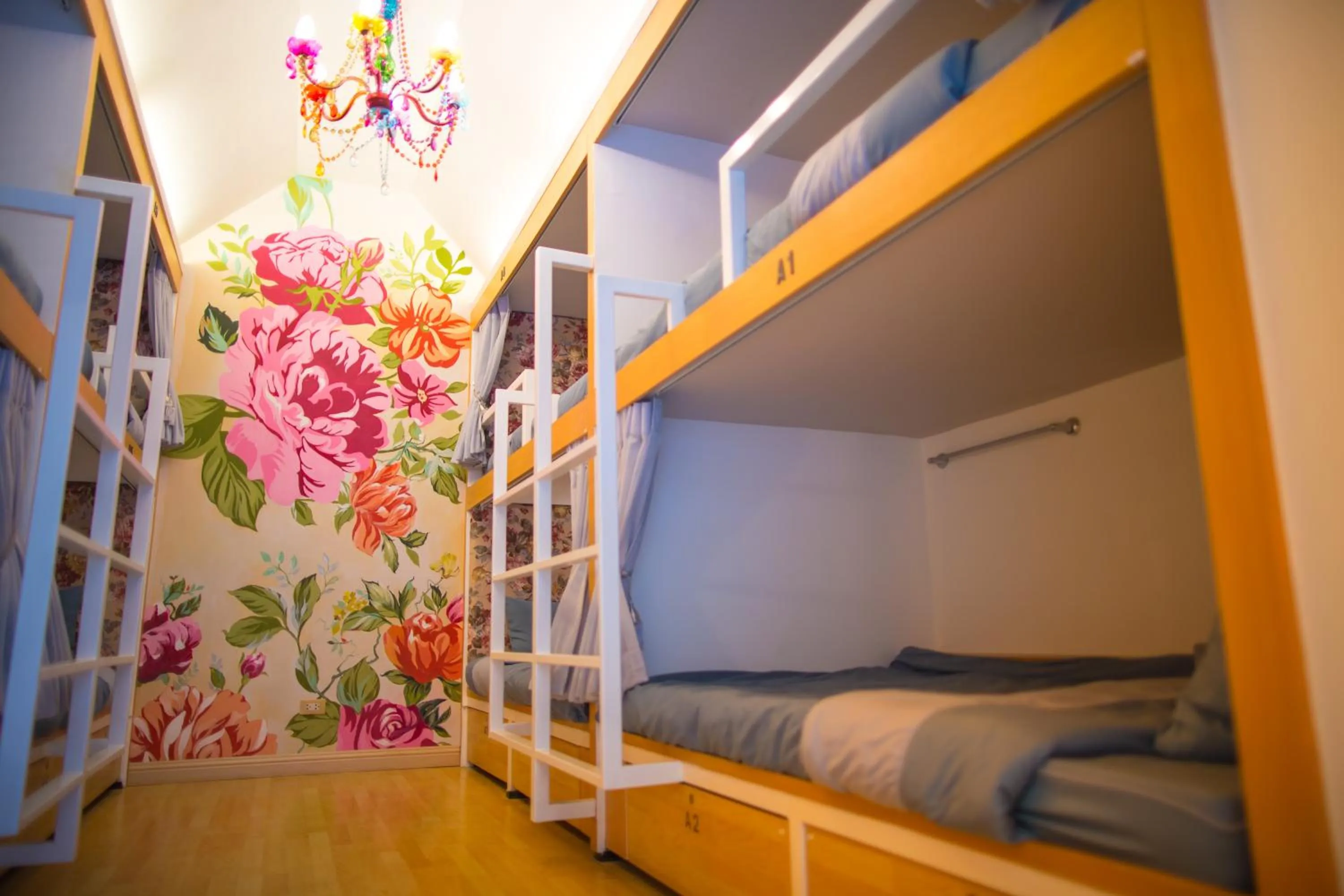 Photo of the whole room, Bed in Chiangmai Midpoint Activity Hostel