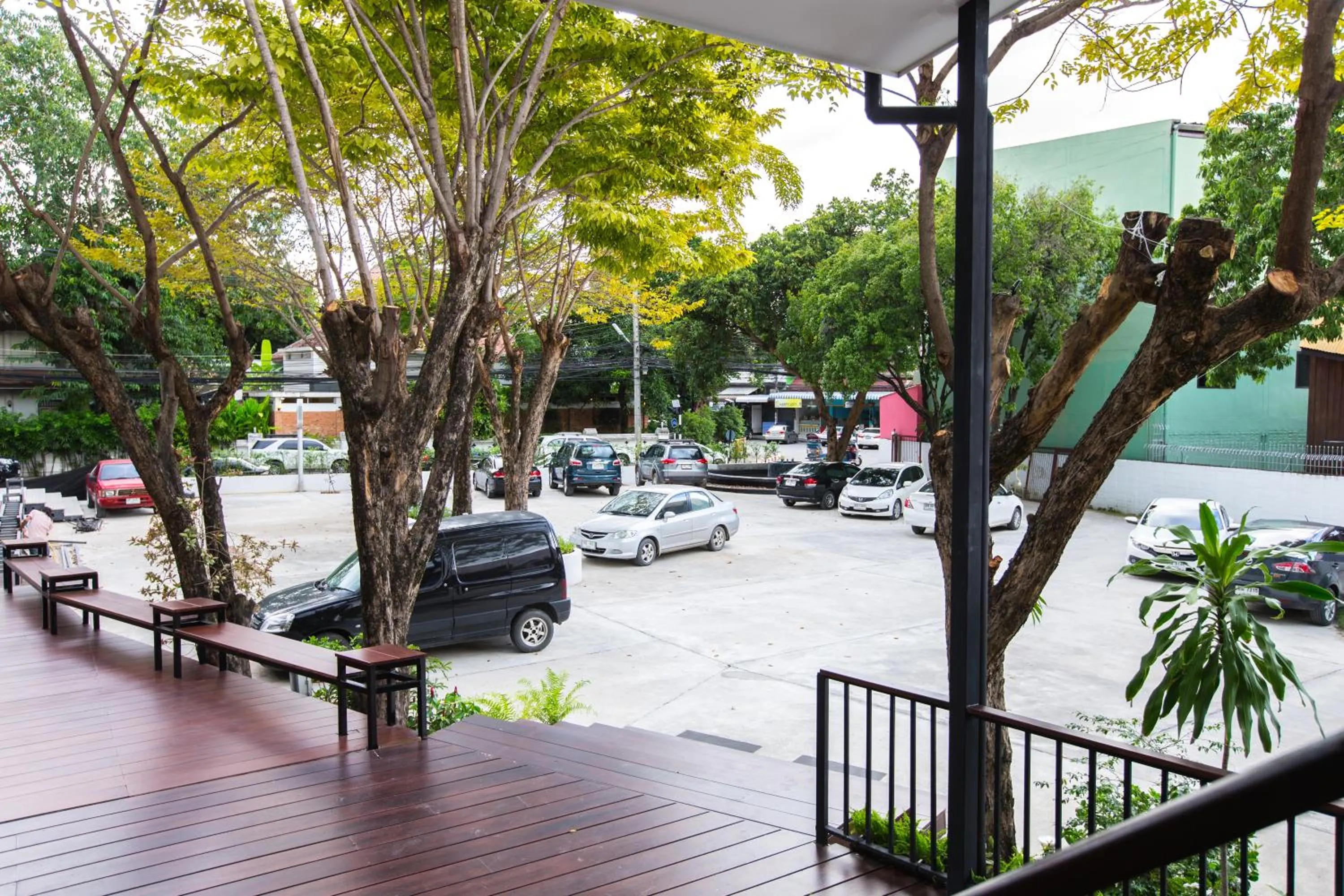 Property building in Chiangmai Midpoint Activity Hostel