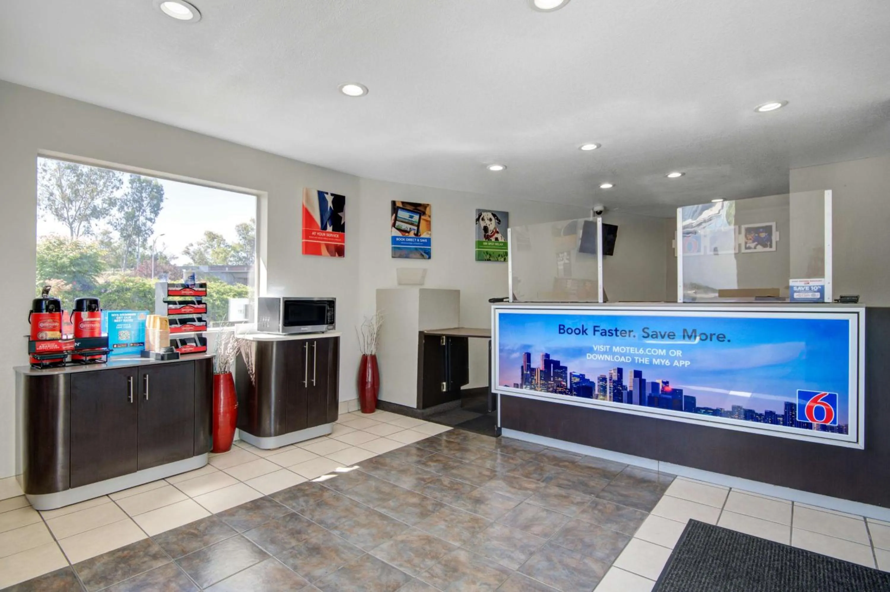 Lobby or reception in Motel 6-San Jose, CA - Airport