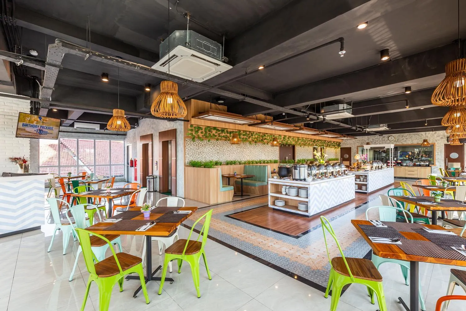 Restaurant/places to eat in Great Diponegoro Hotel Surabaya