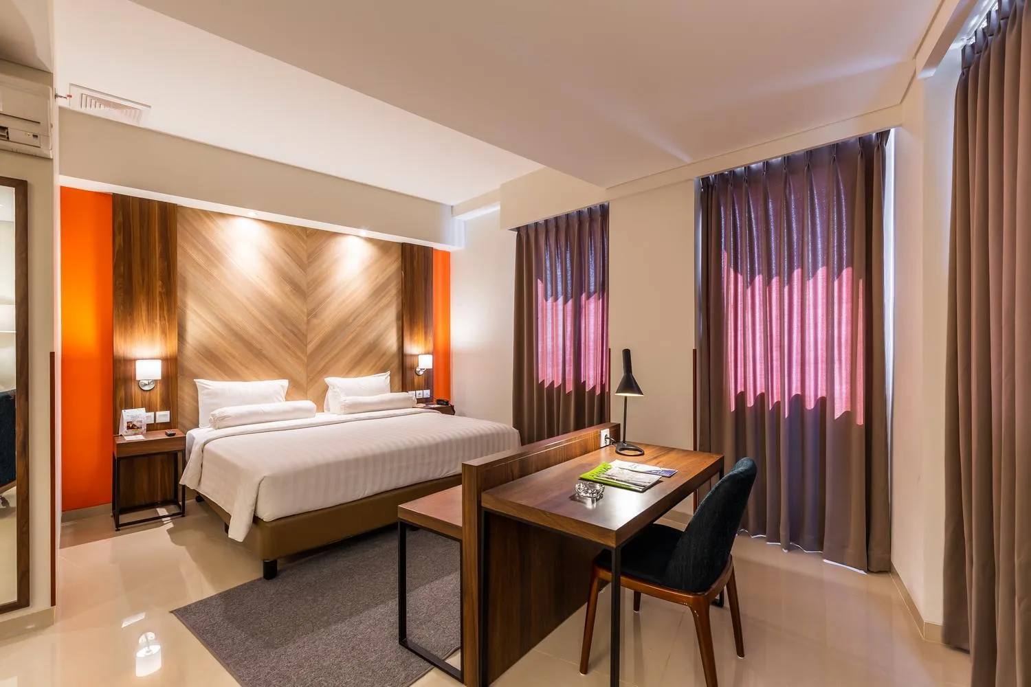 Bed in Great Diponegoro Hotel Surabaya