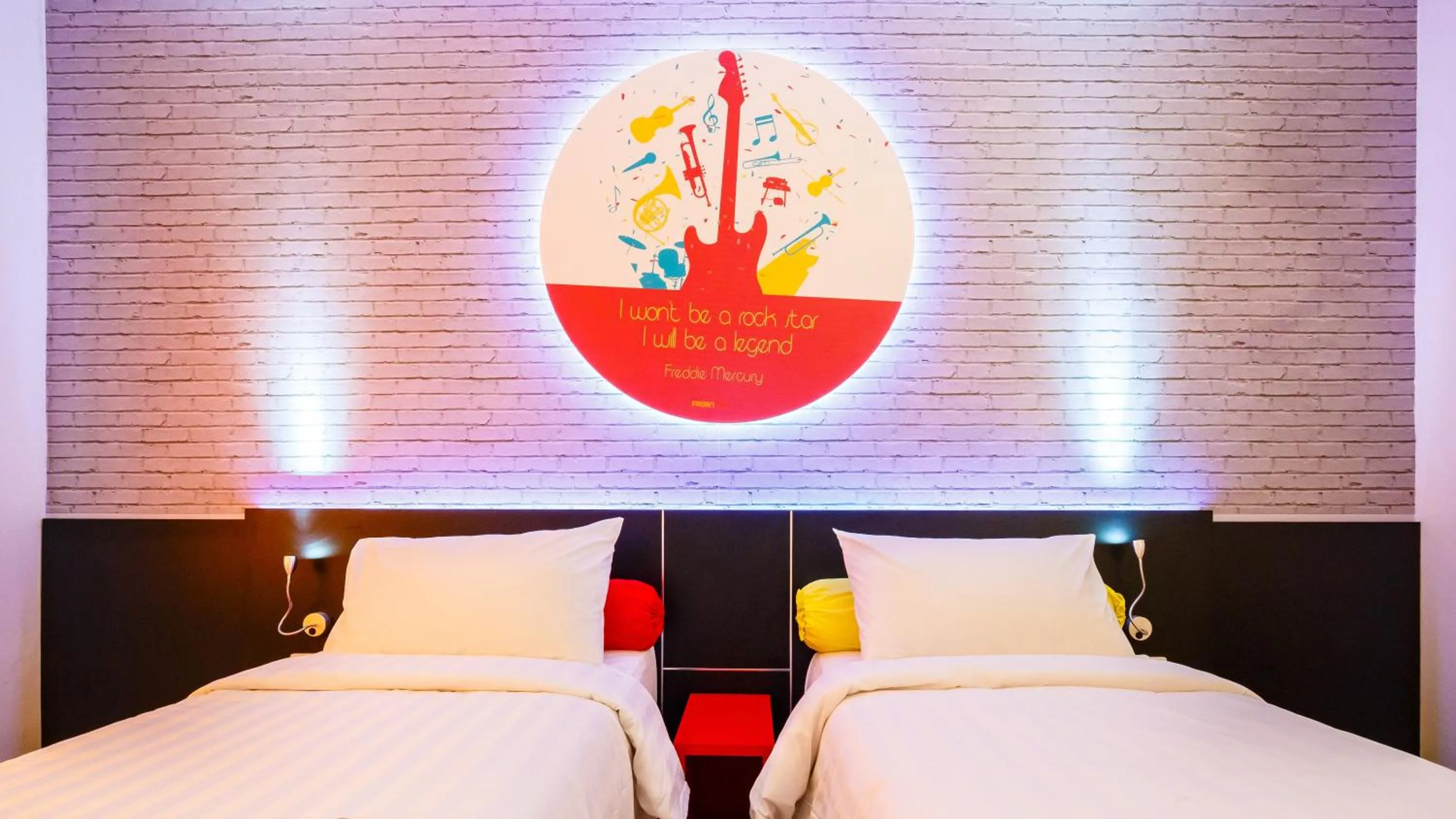 Bed in Front One Budget Muntilan