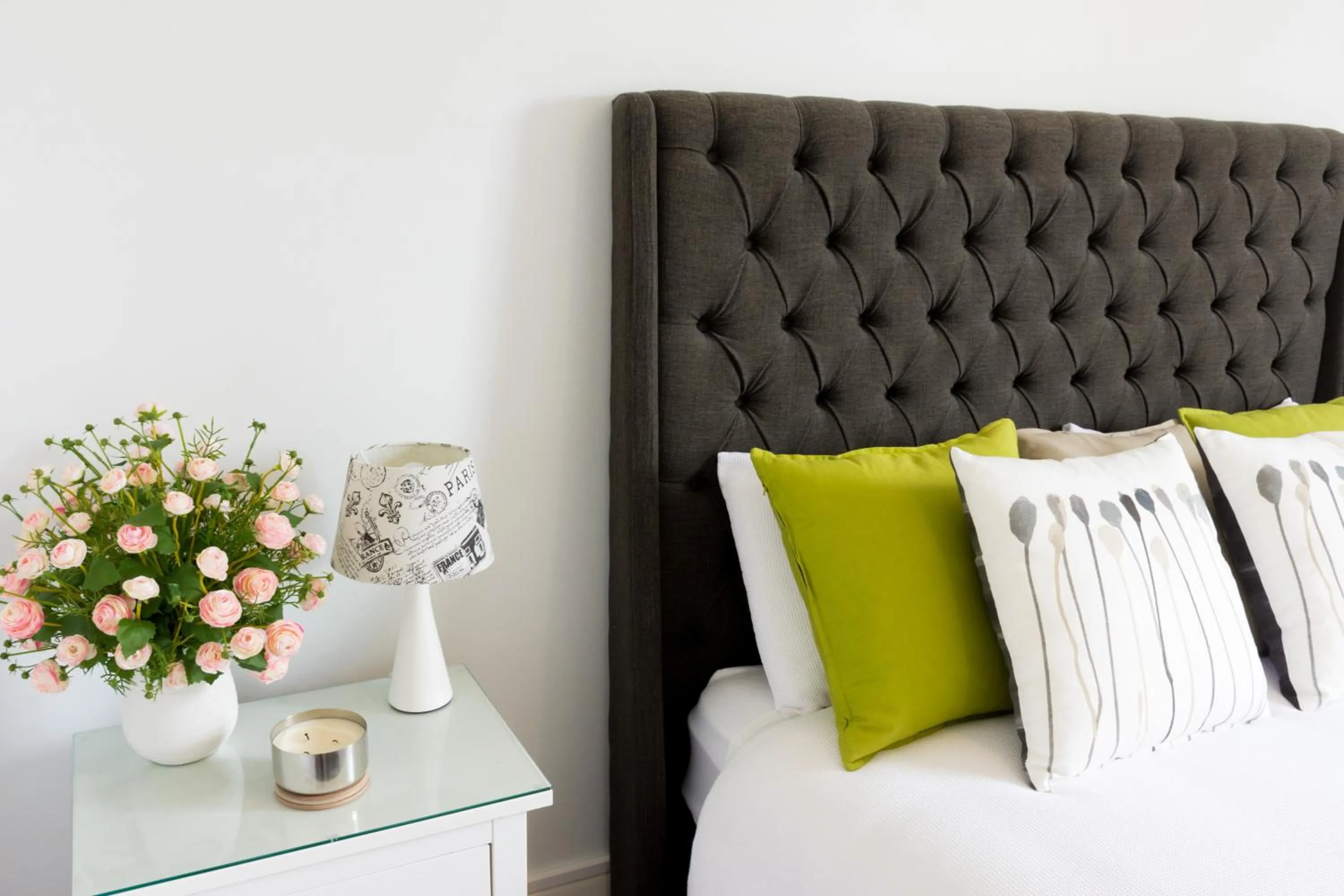 Bed in Agnes Cottage Bed & Breakfast