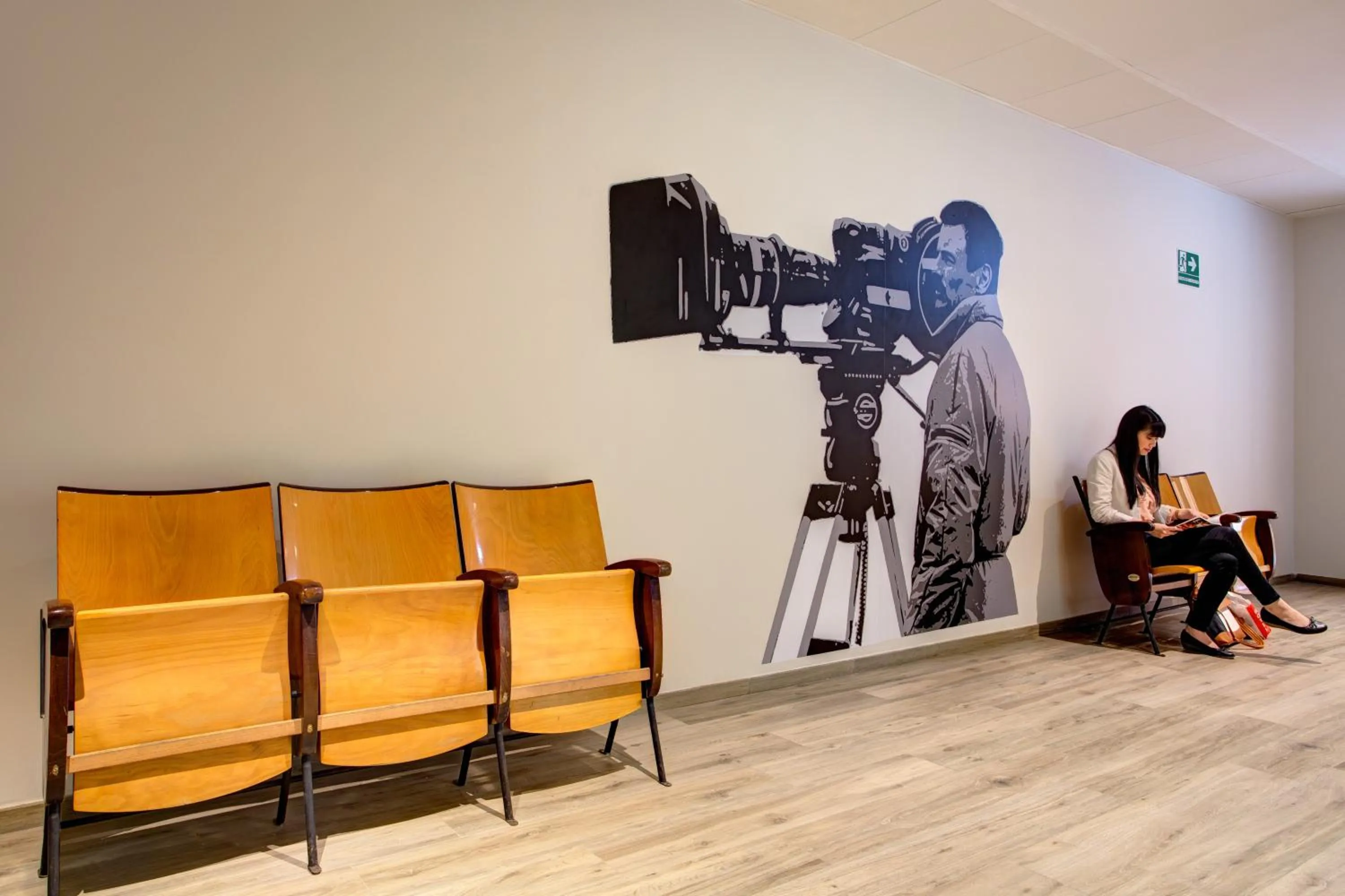 Lobby or reception in MEININGER Roma Termini