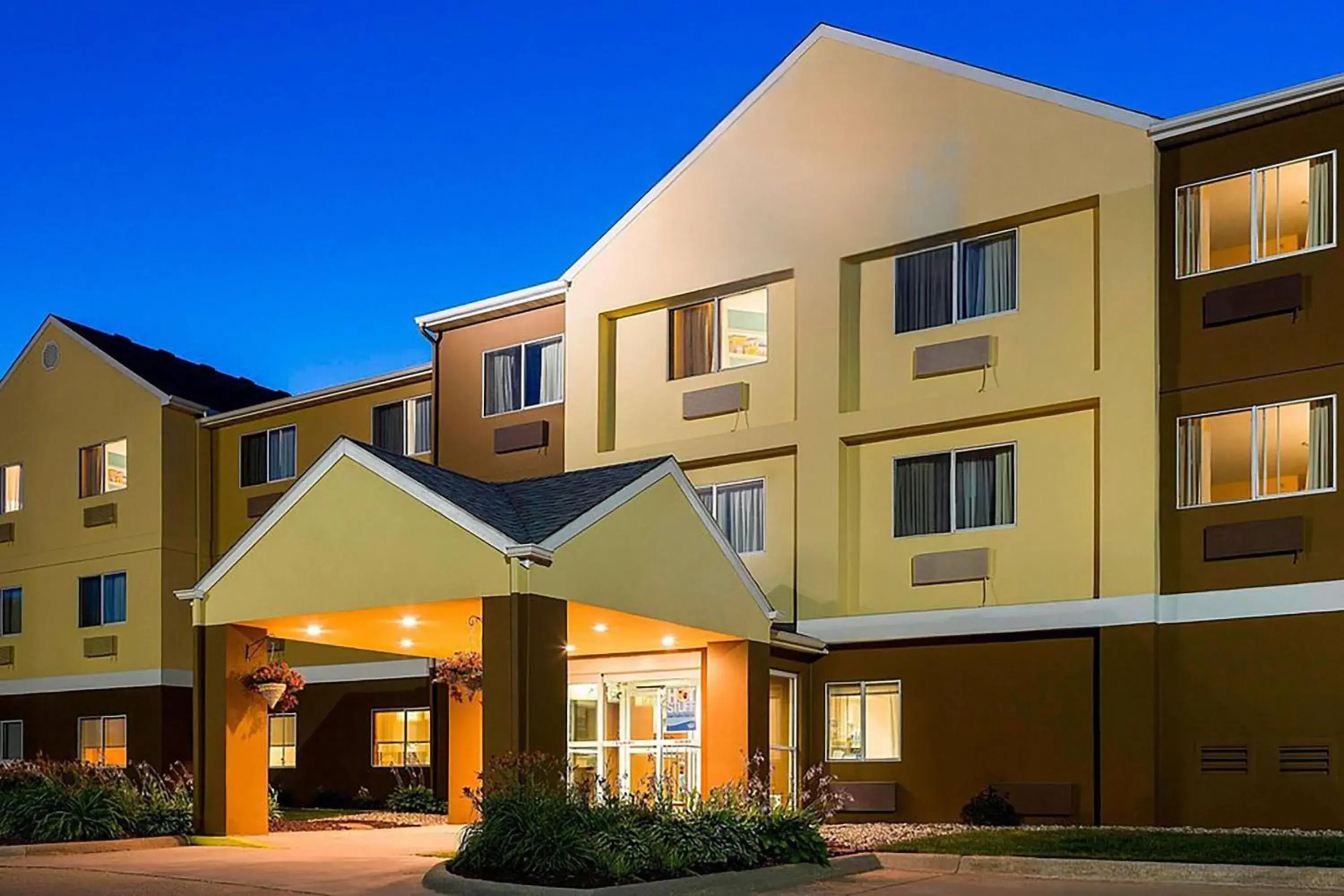 Wingate by Wyndham Oshkosh Wingate by Wyndham Oshkosh