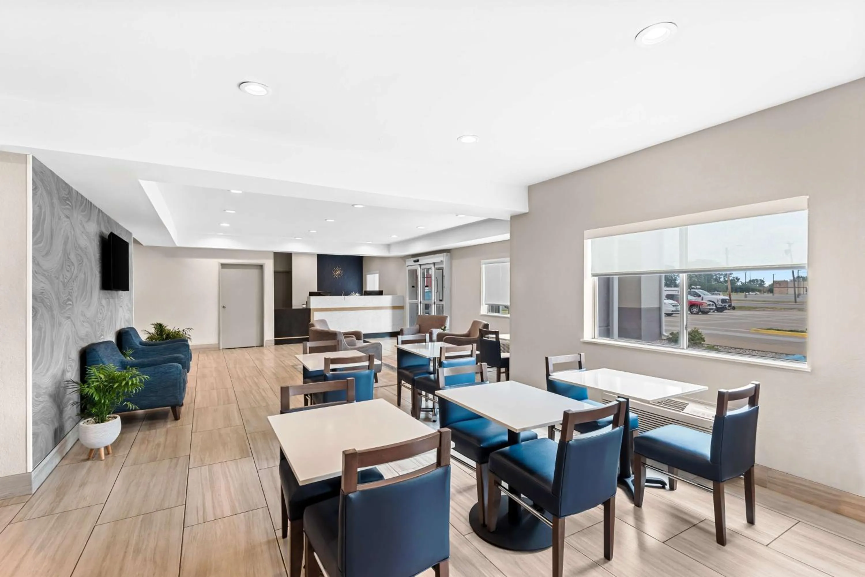 Breakfast in Best Western Ottumwa Inn & Suites