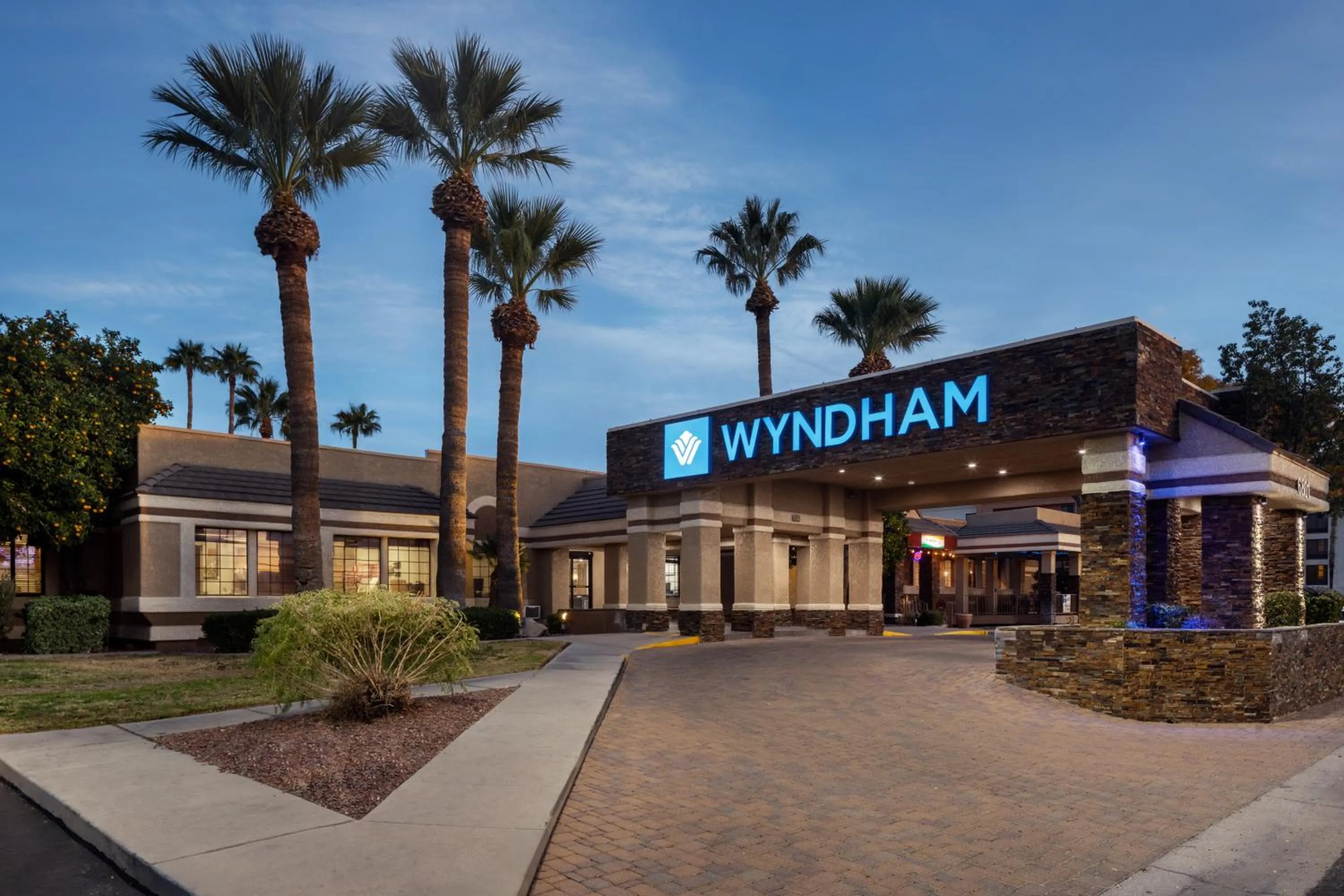 Property building in Wyndham Tucson Airport Hotel & Conference Center