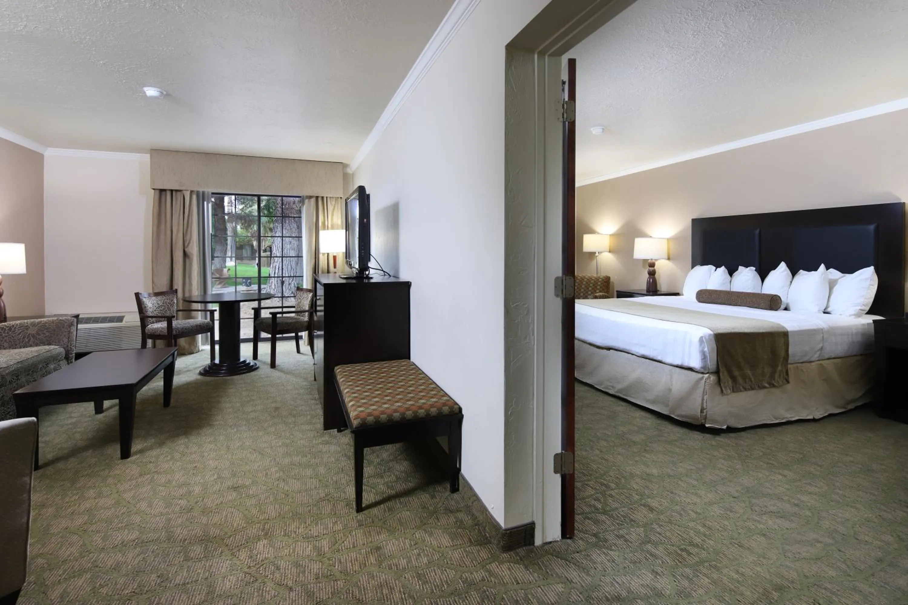 Photo of the whole room, Bed in Best Western Tucson Intl Airport Hotel & Suites