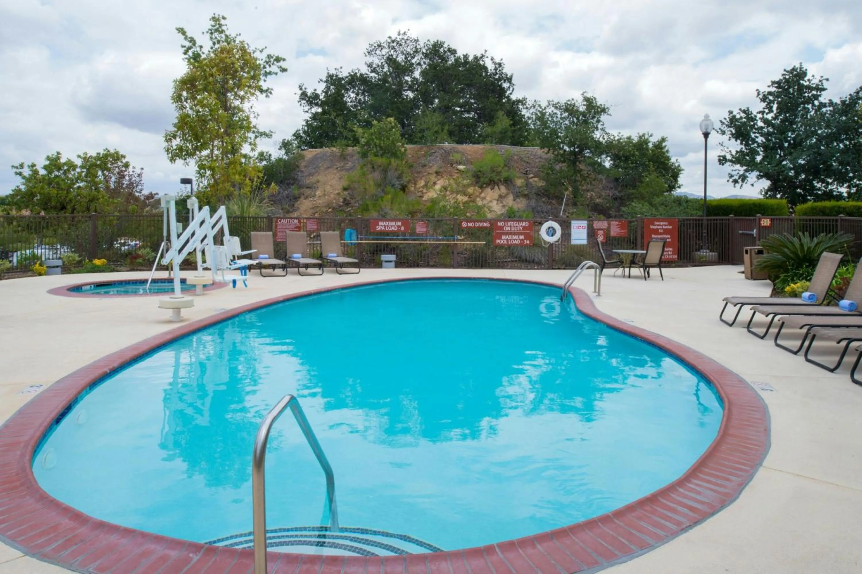 Swimming pool in TownePlace Suites by Marriott Thousand Oaks Ventura County