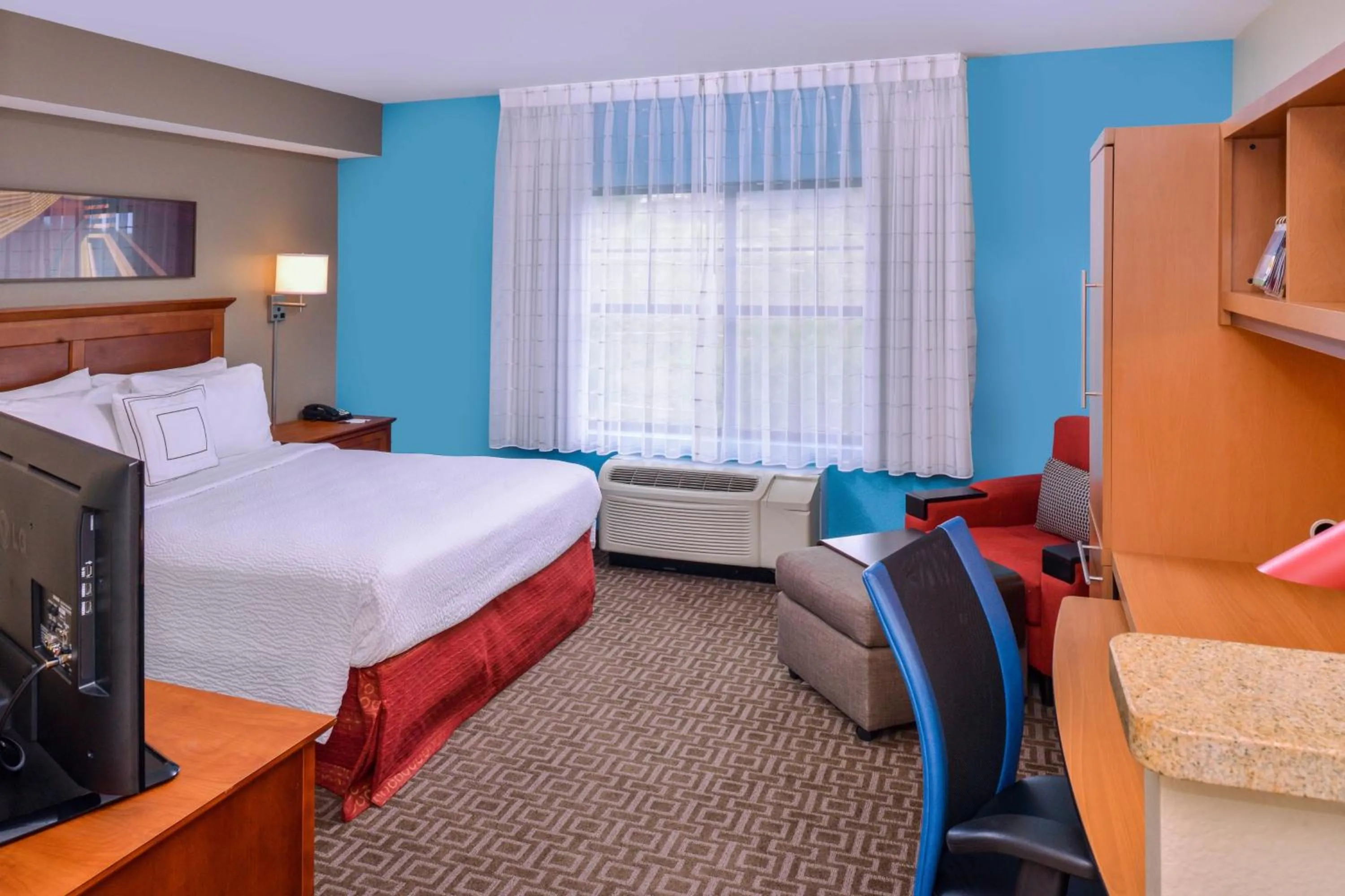 Bedroom, Bed in TownePlace Suites by Marriott Thousand Oaks Ventura County