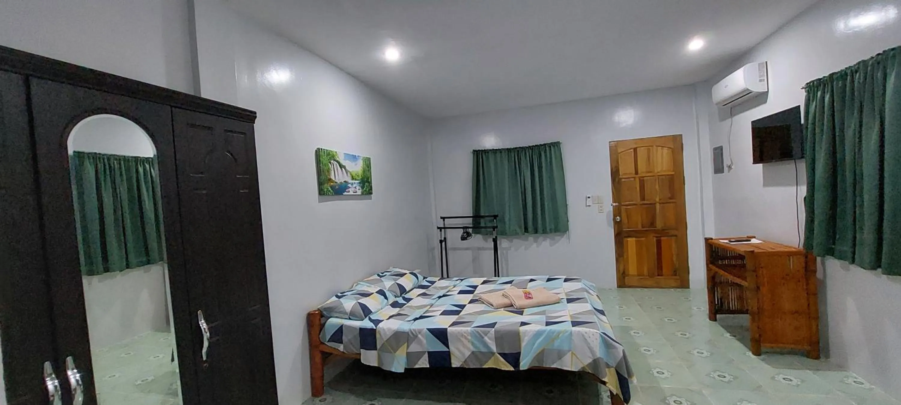 Bedroom, Bed in Genna's Tourist Inn Santa Fe